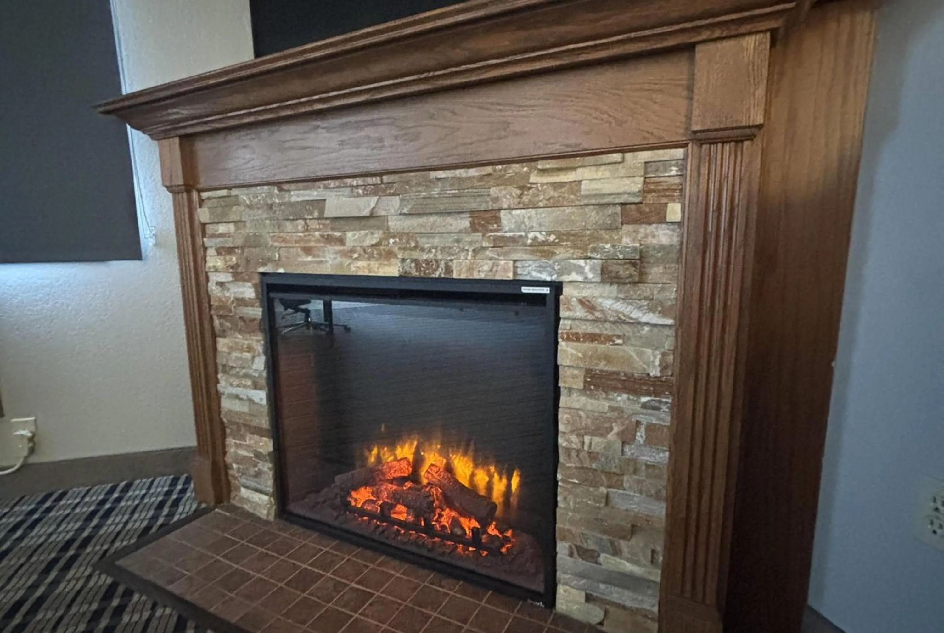 Superior King Suite - Non-Smoking in AmericInn by Wyndham Fergus Falls Conference Center