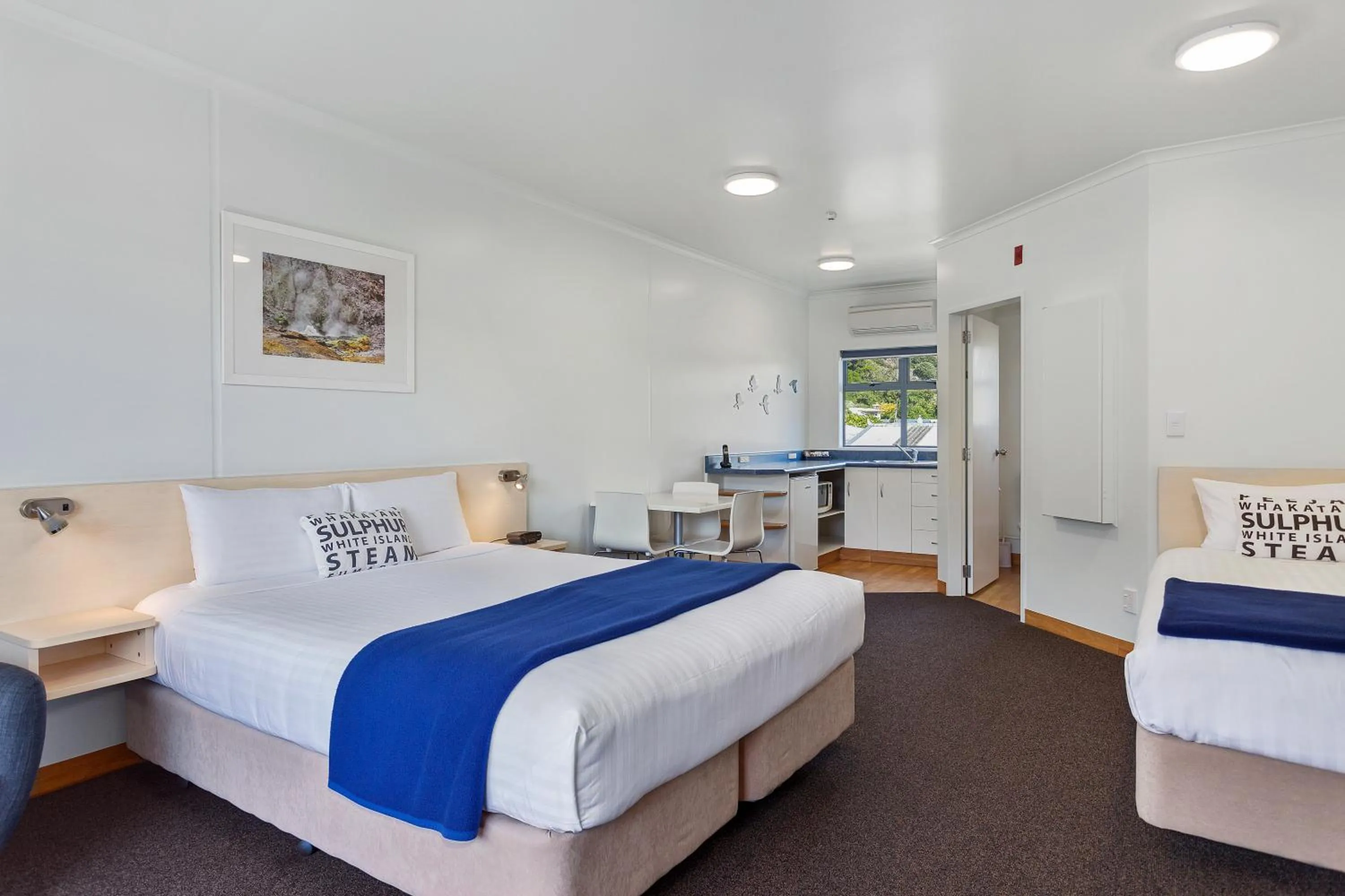 Deluxe Twin Studio in Awa Motel