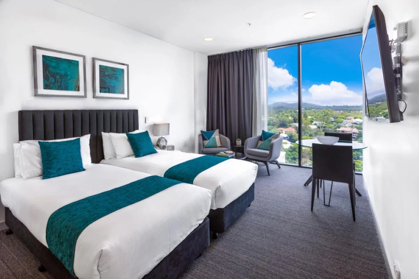 2 Bedroom Dual Key Suite Queen in Essence Suites Taringa