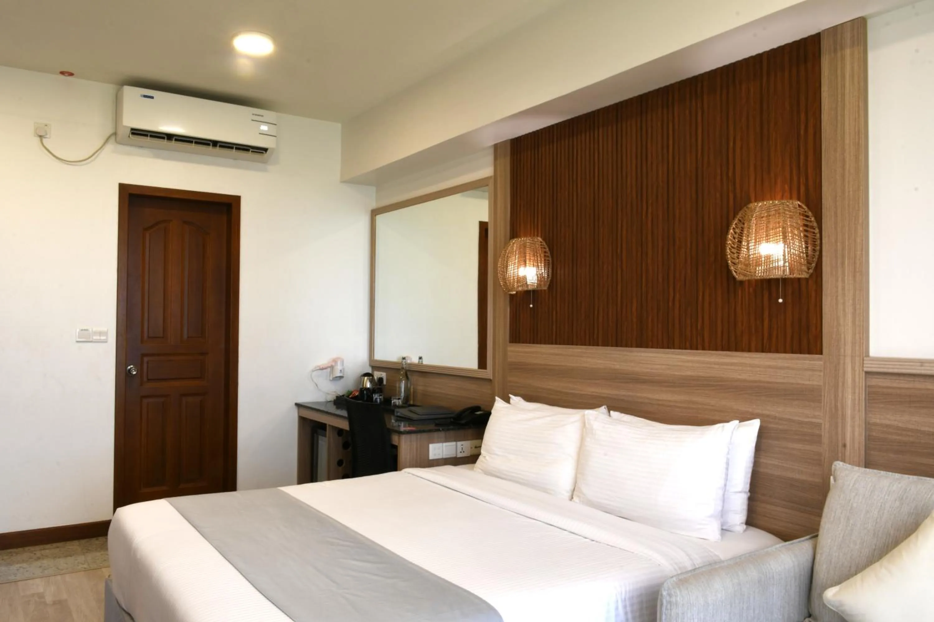 Superior Suite with Sea View - single occupancy in Paralian Hulhumale'