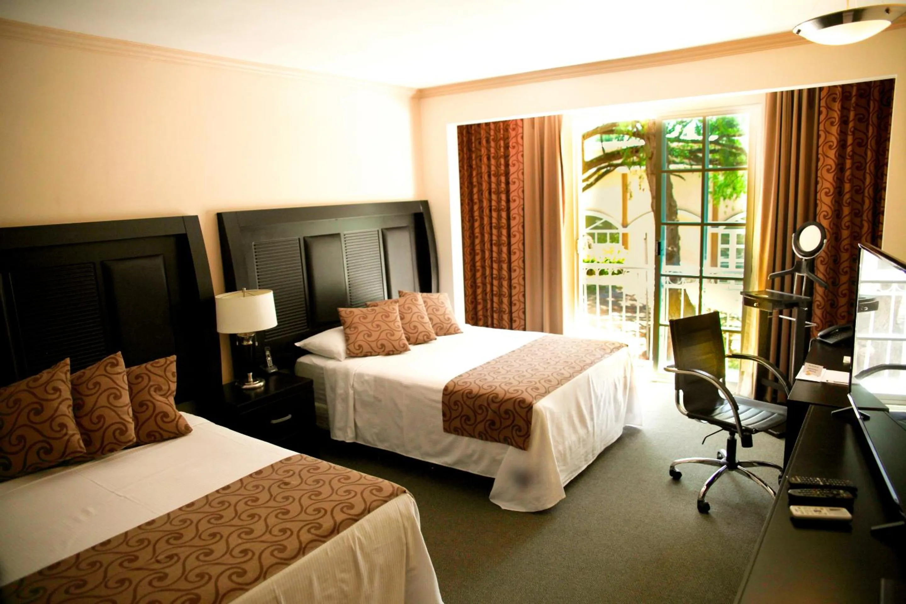 Deluxe Double Room with Two Double Beds in Hotel Real del Bosque Golf and Spa