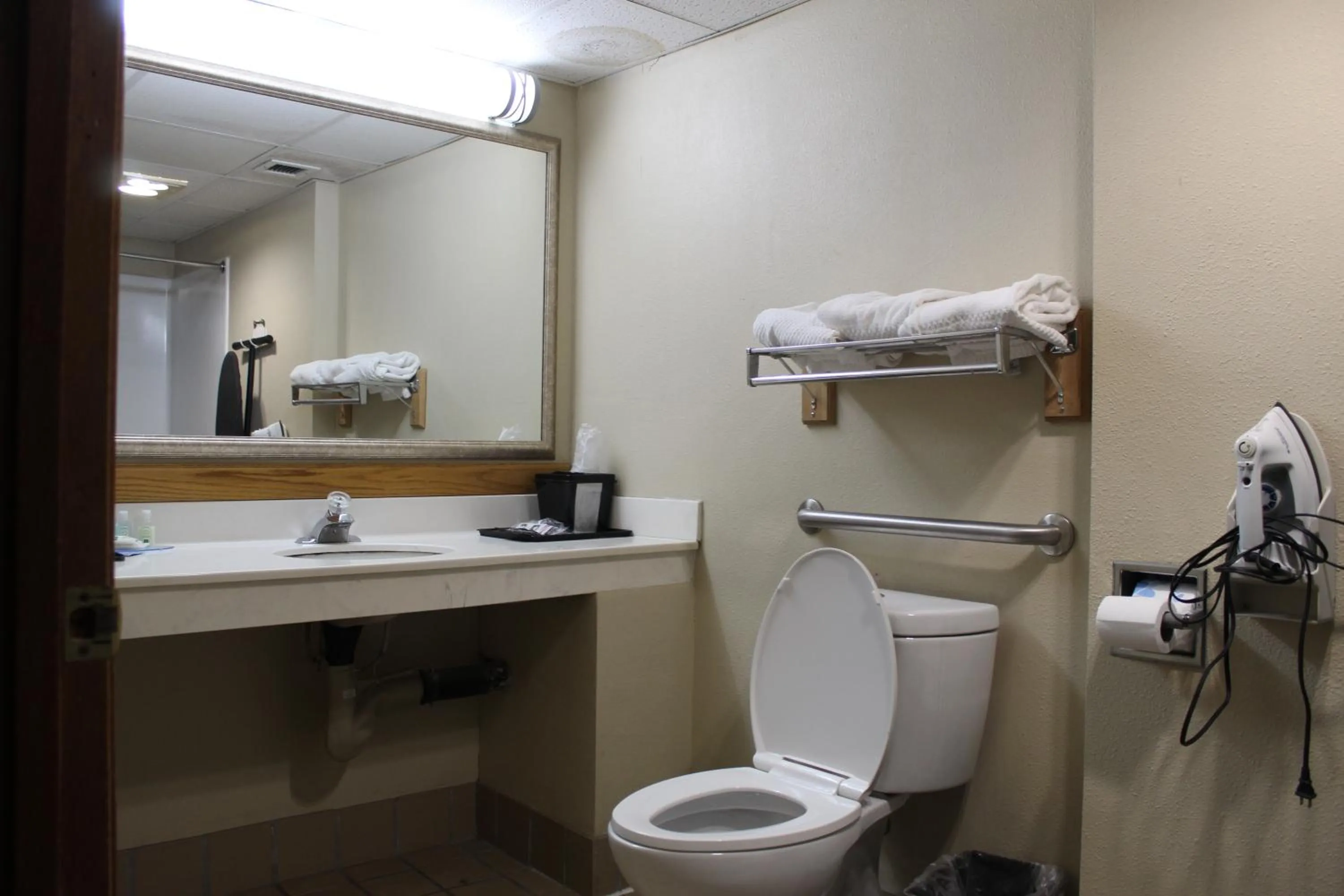 Suite with Two Double Beds - Accessible/Non-Smoking in Quality Inn & Suites Moline - Quad Cities