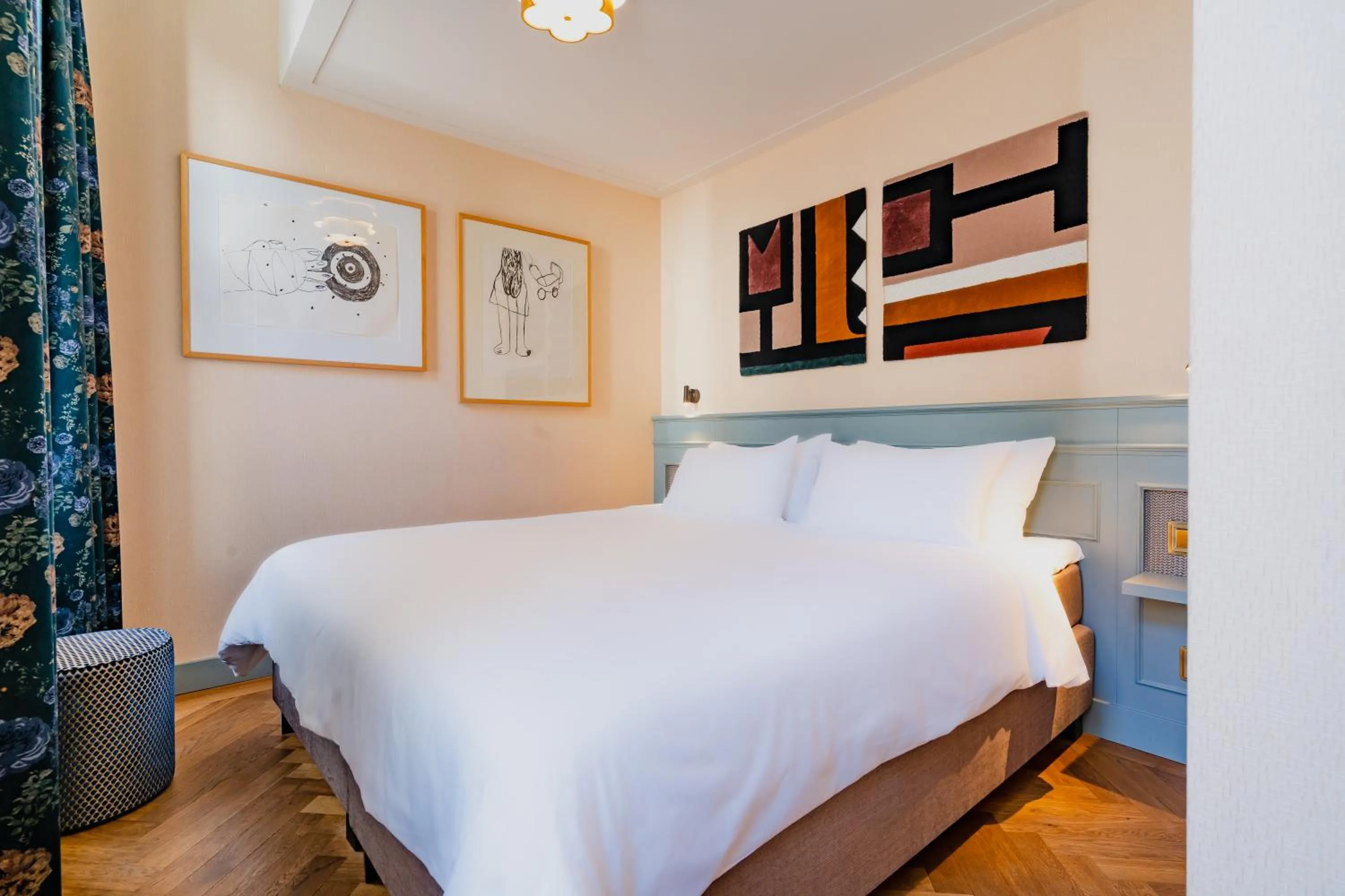 Small Double or Twin Room in Hotel Mercier