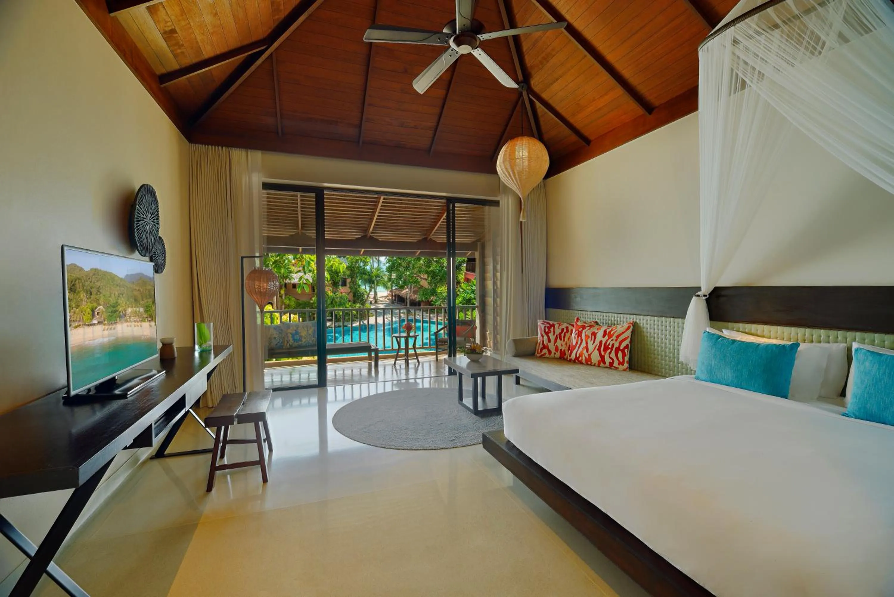 Deluxe King Room with Pool View in Buri Rasa Village Phangan