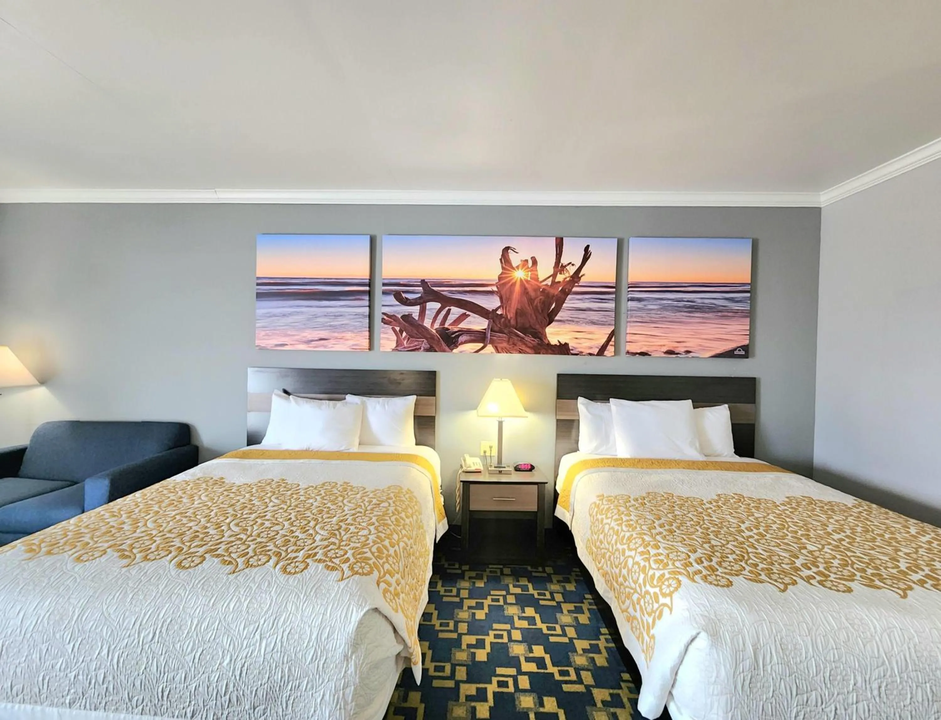 Queen Room with Two Queen Beds - single occupancy - Non-Smoking in Days Inn by Wyndham Robstown