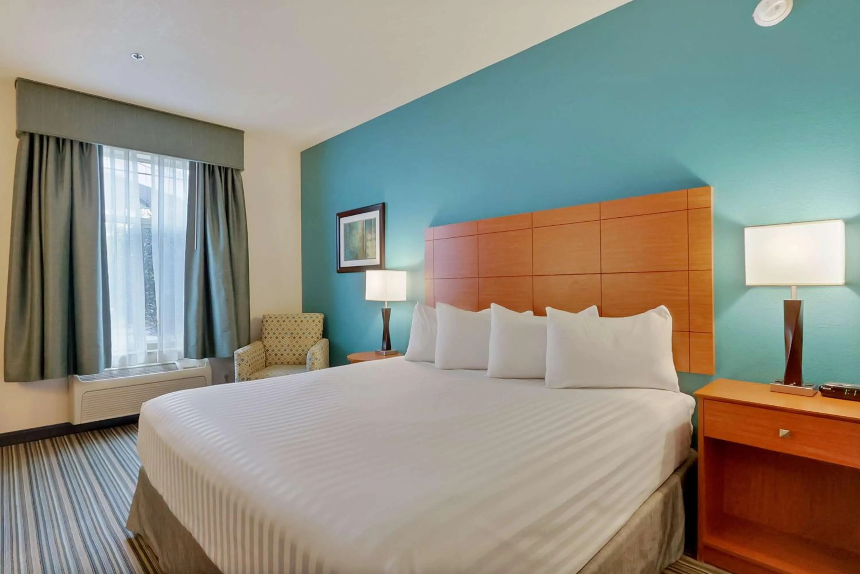 King Room - Disability Access/Non-Smoking in Best Western Liberty Inn DuPont JBLM