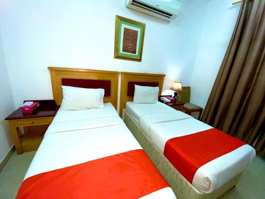 Standard Twin Room in Savoy Inn Hotel Apartments