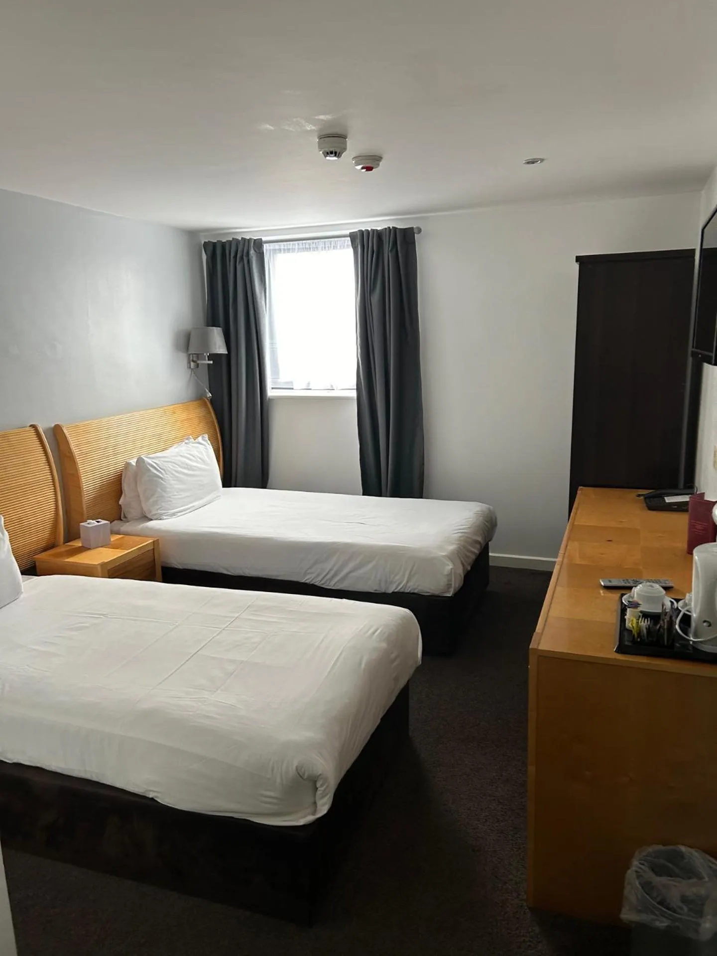 Twin Room in Ramada Birmingham Oldbury M5 J2