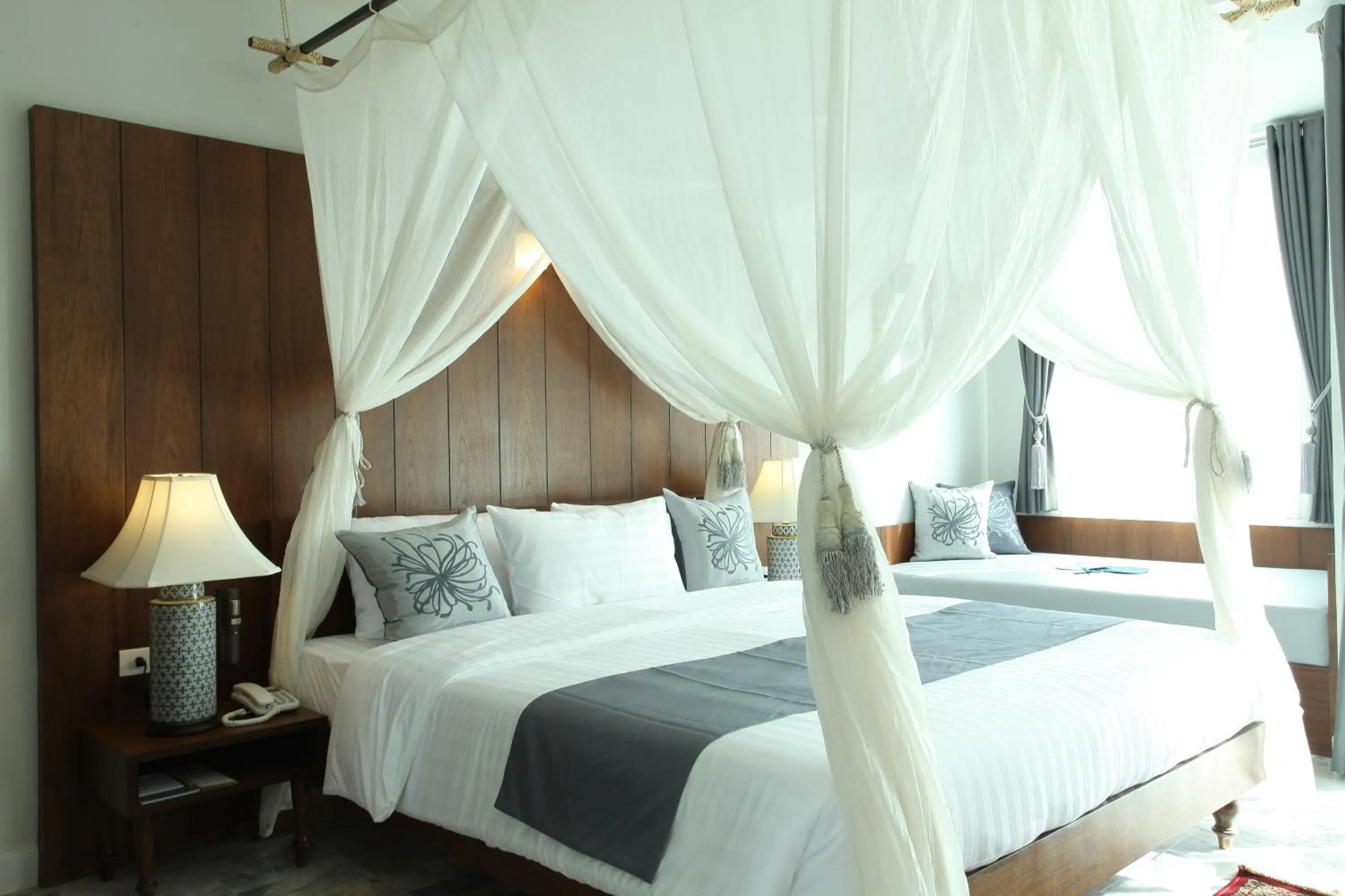 Deluxe Double or Twin Room in Villa Amphawa