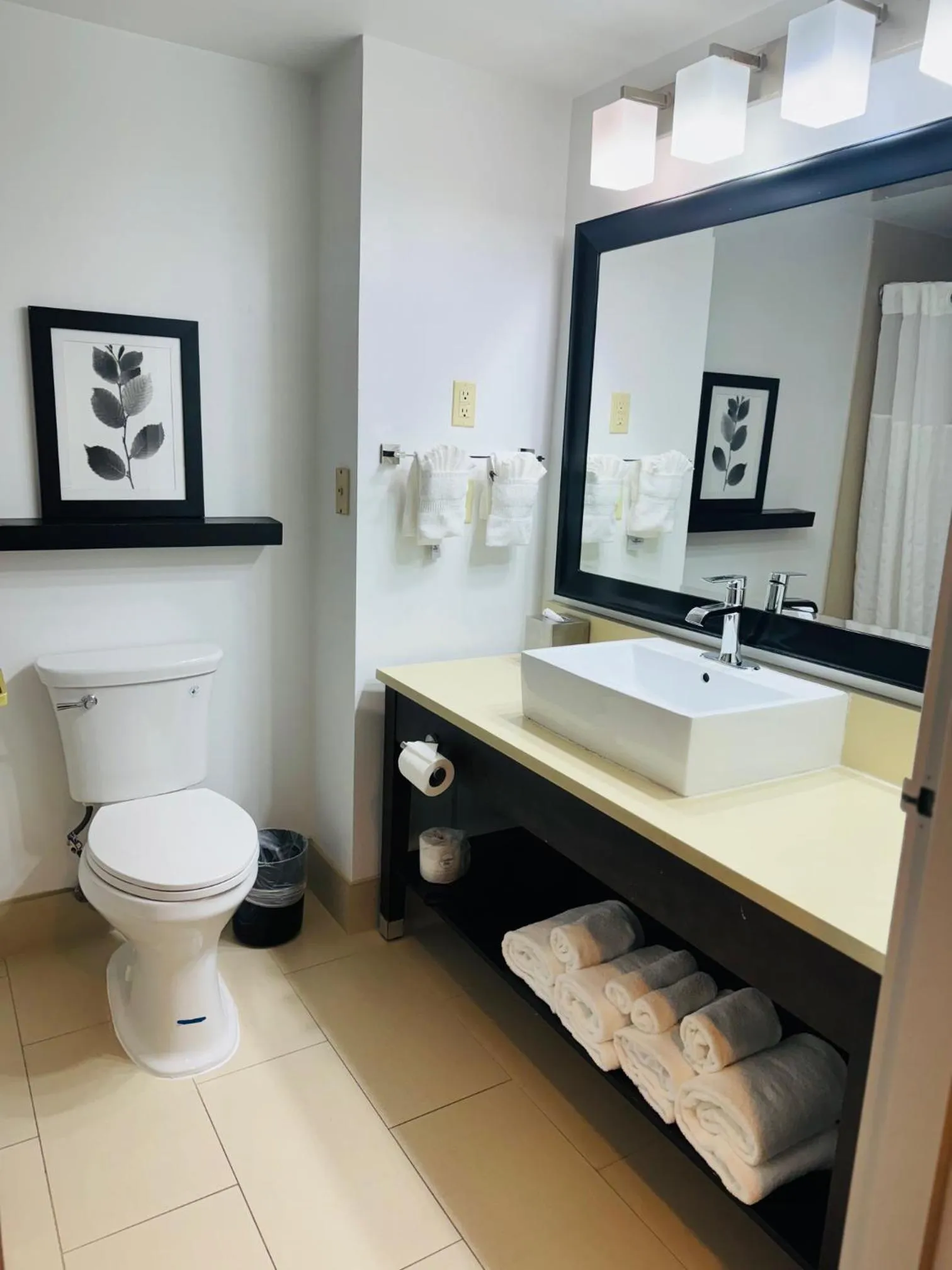 King Room - Non-Smoking in Country Inn & Suites by Radisson, Lawrenceville near Northside