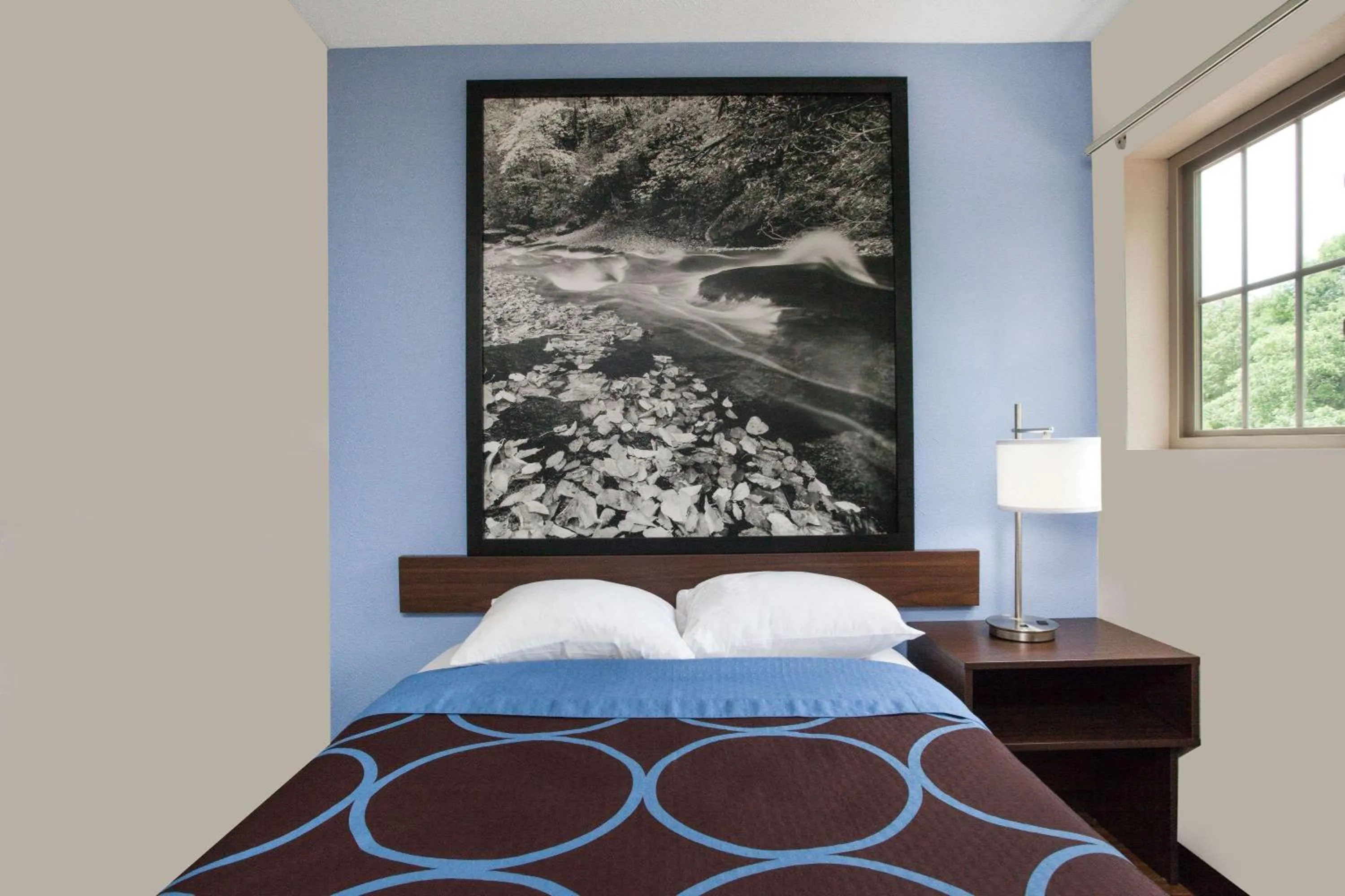 One-Bedroom Suite - Non-Smoking in Super 8 by Wyndham Oneonta/Cooperstown