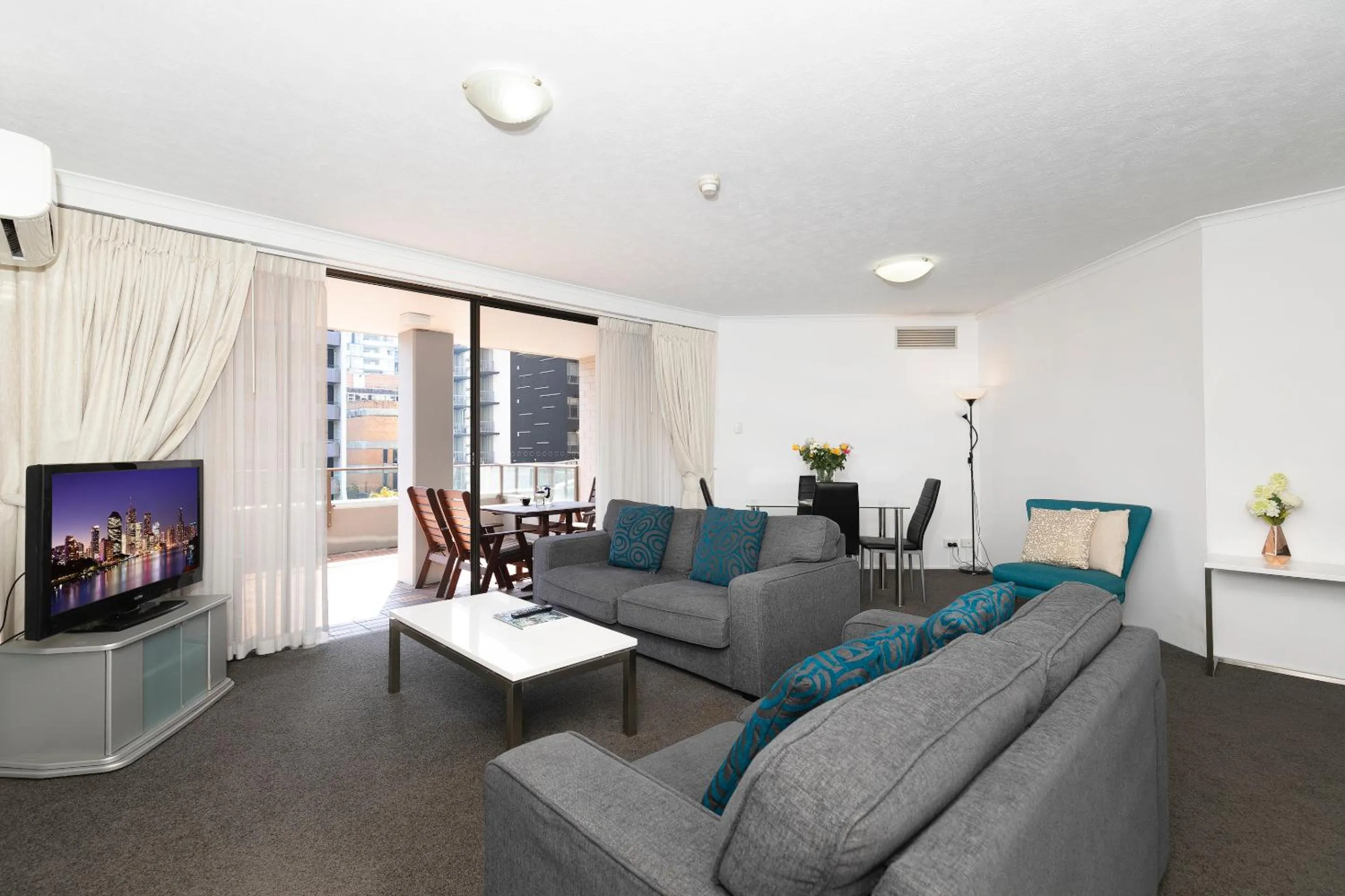 One-Bedroom Apartment in The Astor Apartments