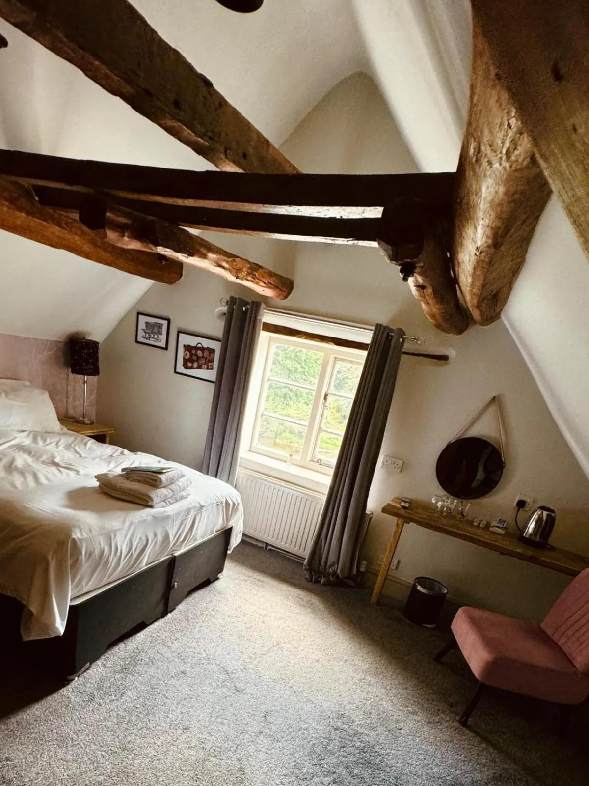 Double Room with Bathroom in The Swan Taphouse