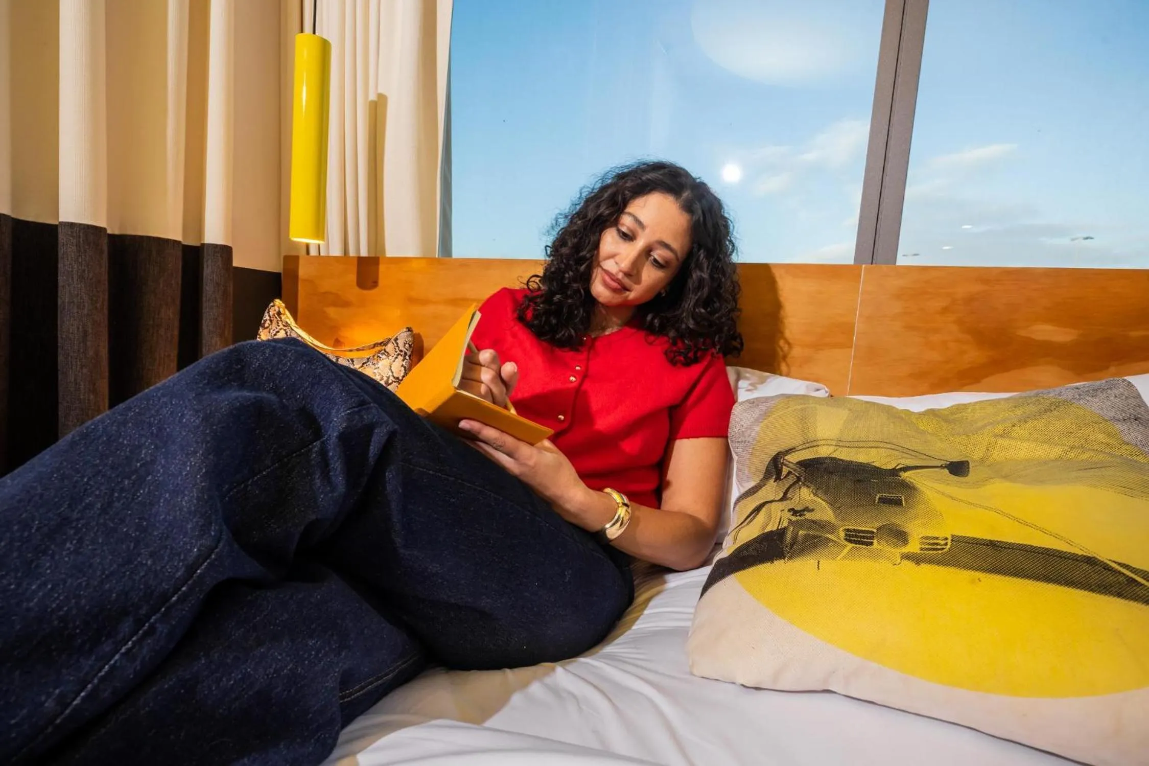 King Room with Airport Runway View in Atura Adelaide Airport