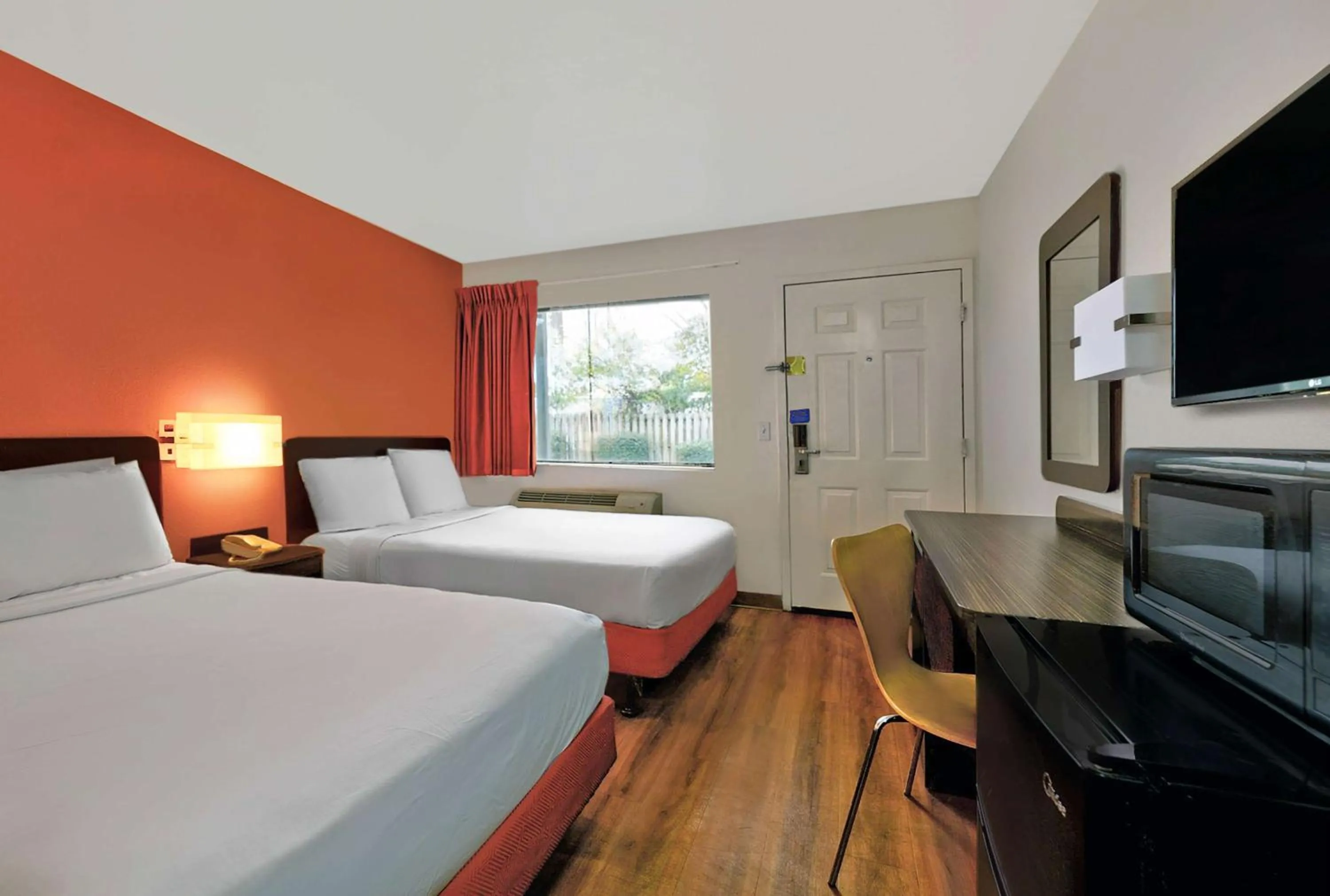 Deluxe Quadruple Room in Motel 6-Columbus, GA