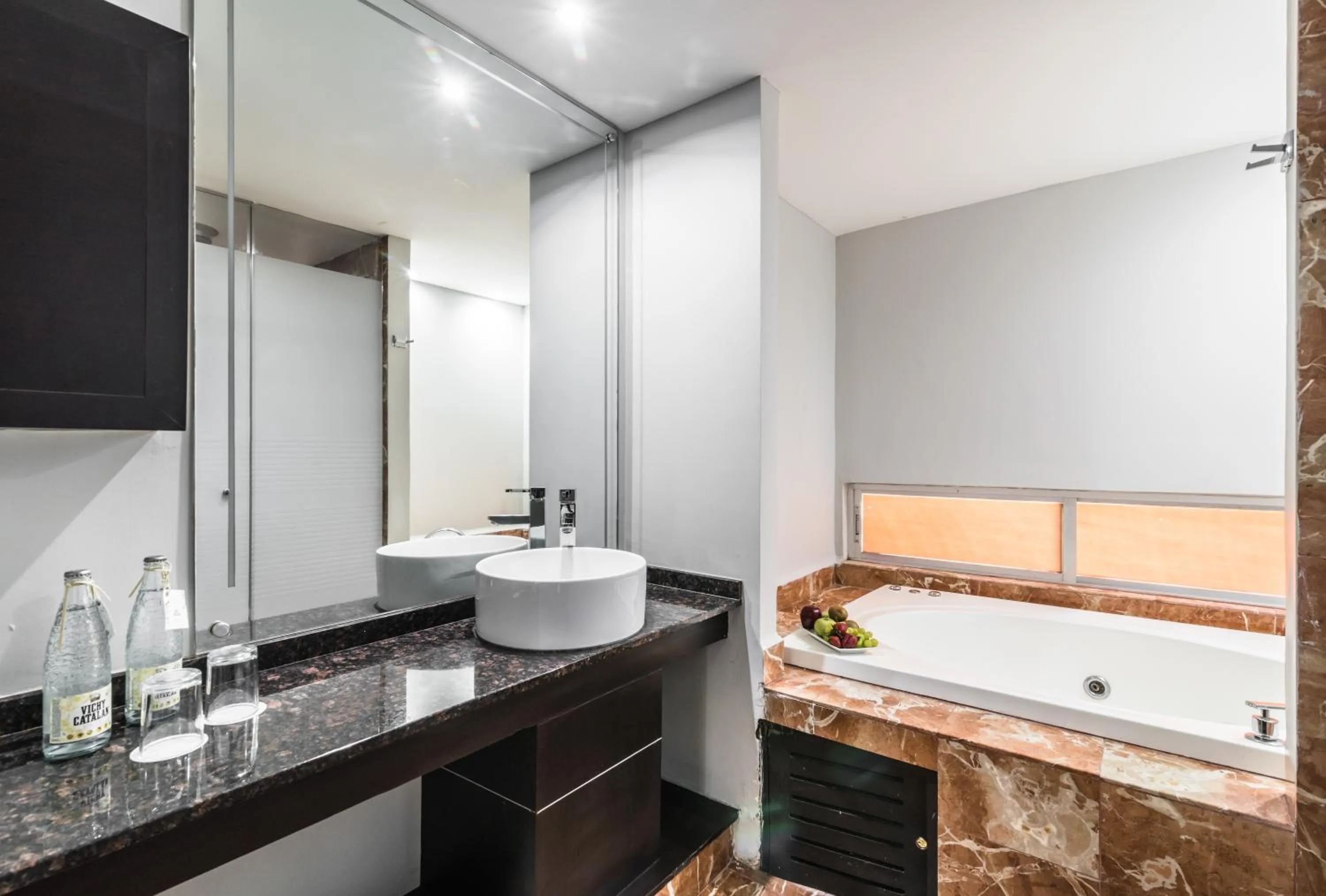 Superior Double Room with Jacuzzi in Exe Cities Reforma