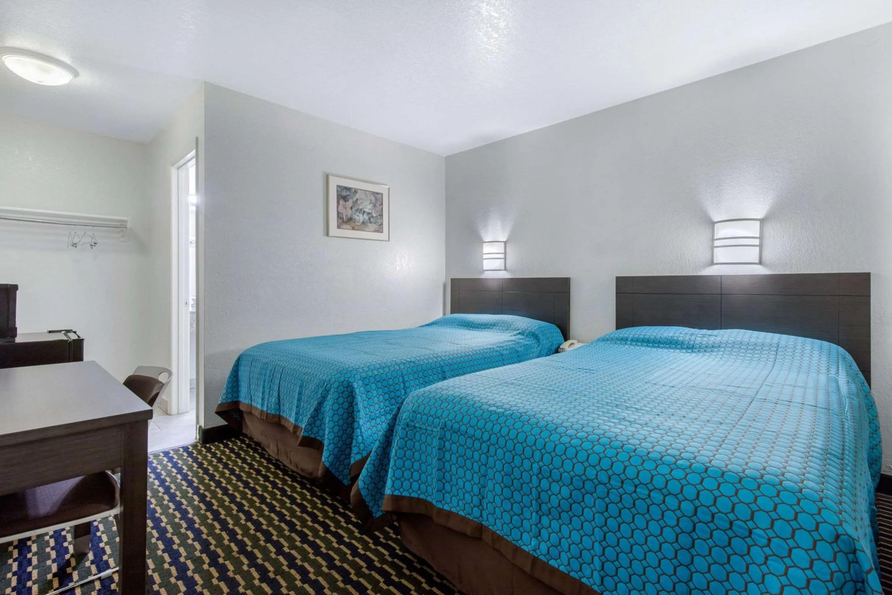 Double Room with Two Double Beds in Rodeway Inn Winston Salem Route 52