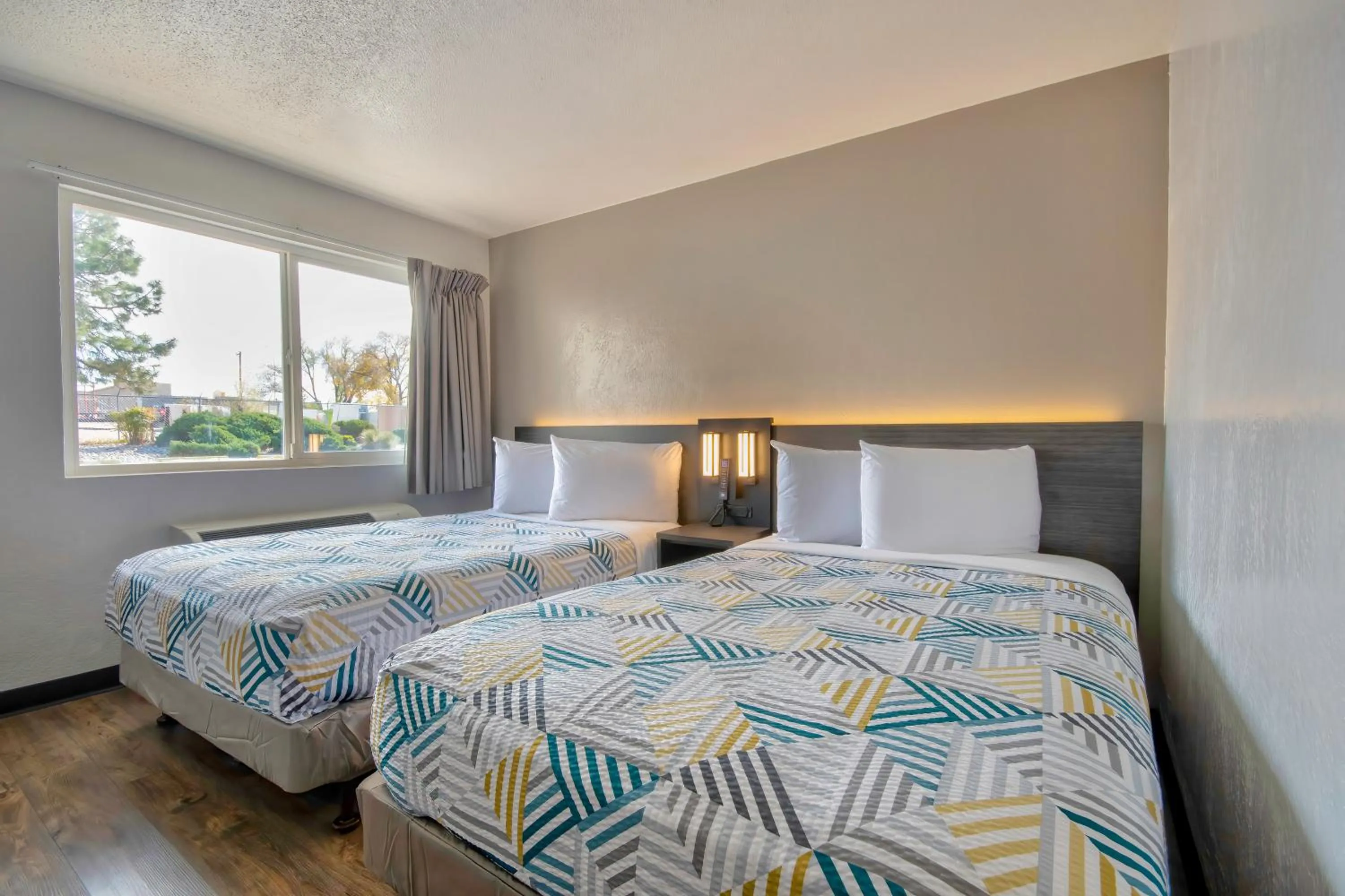 Deluxe Quadruple Room - Smoking in Motel 6 Santa Fe