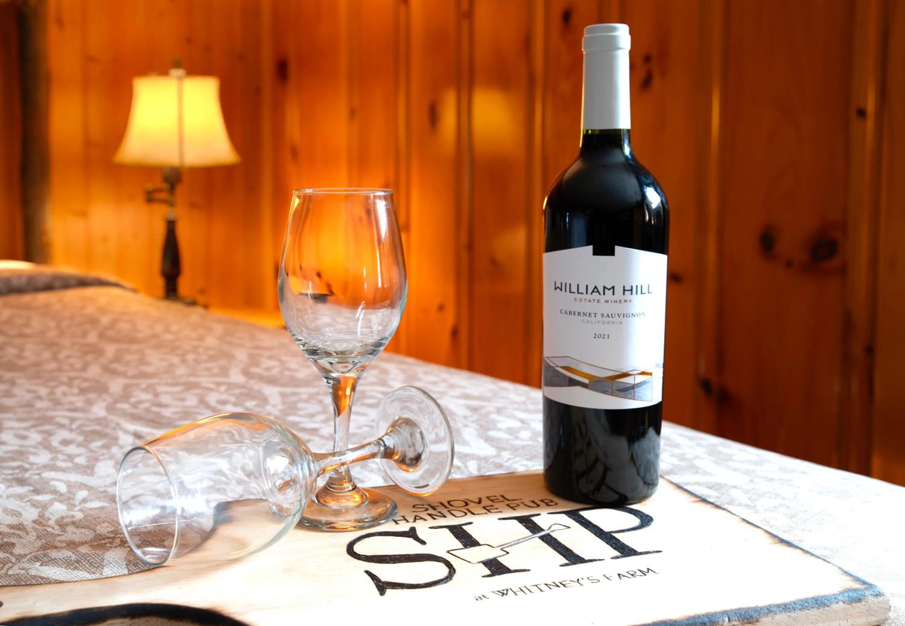 Deluxe King Room in Inn at Whitney's Farm