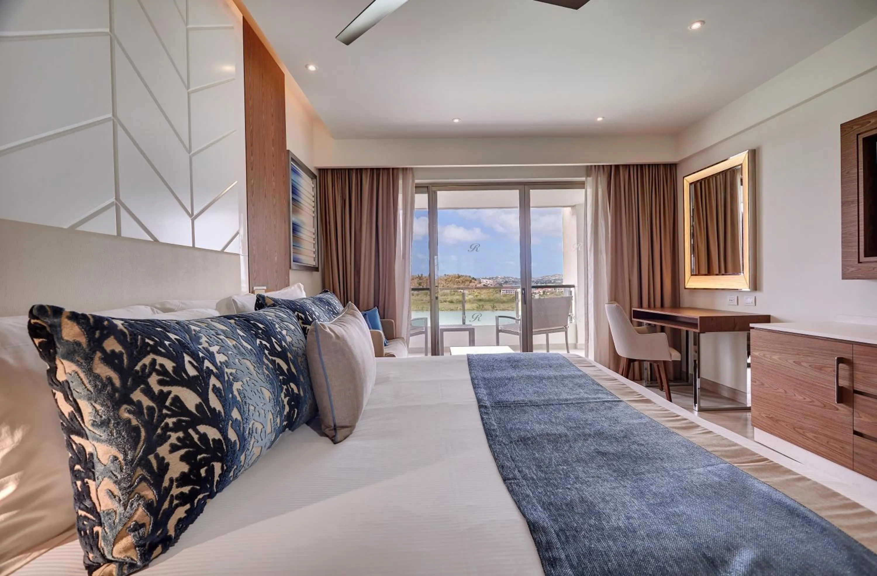 Luxury Junior Suite with Bay View Diamond Club - single occupancy in Royalton Antigua, An Autograph Collection All-Inclusive Resort