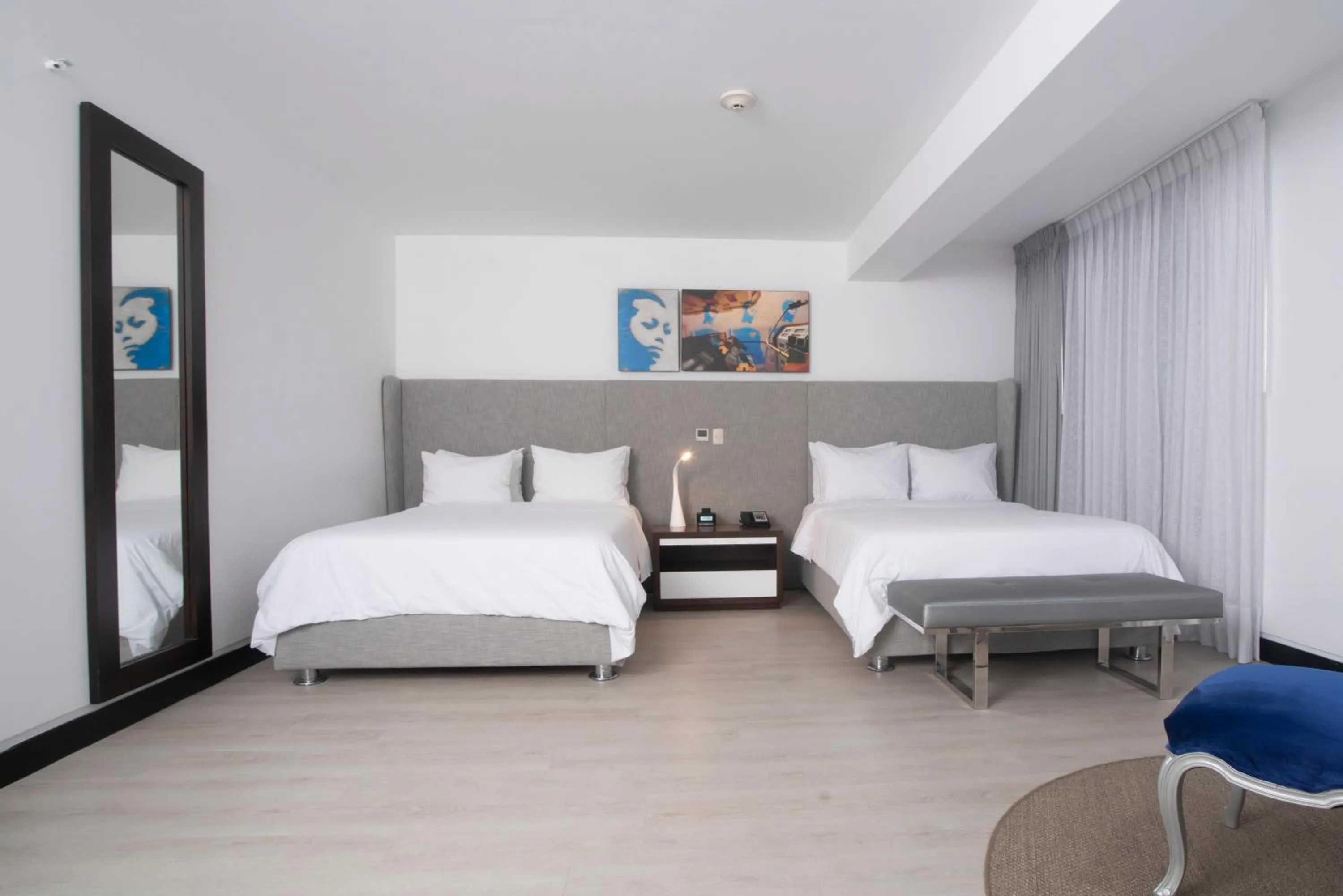 Studio Suite with Two Double Beds in Radisson Hotel Decapolis Miraflores