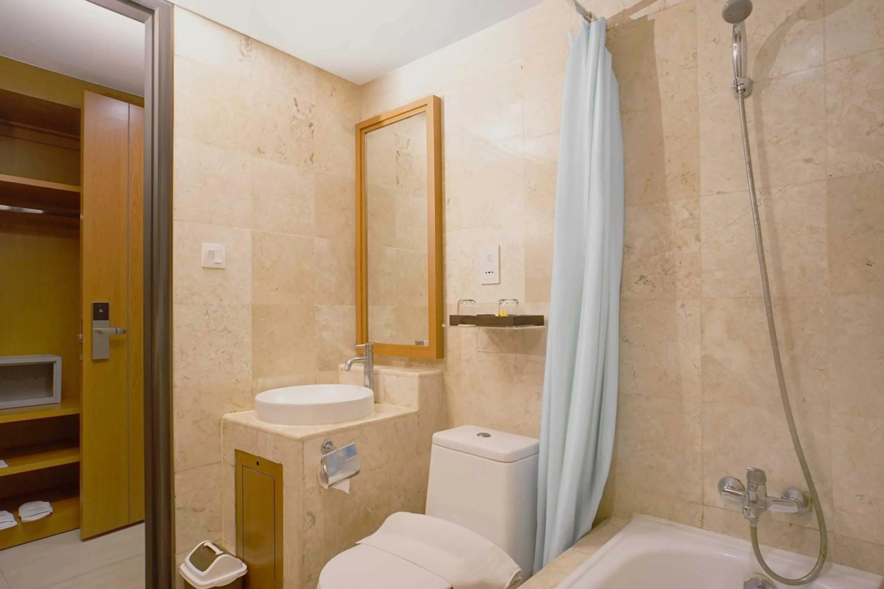 Deluxe Room with Garden View in Royal Regantris Kuta