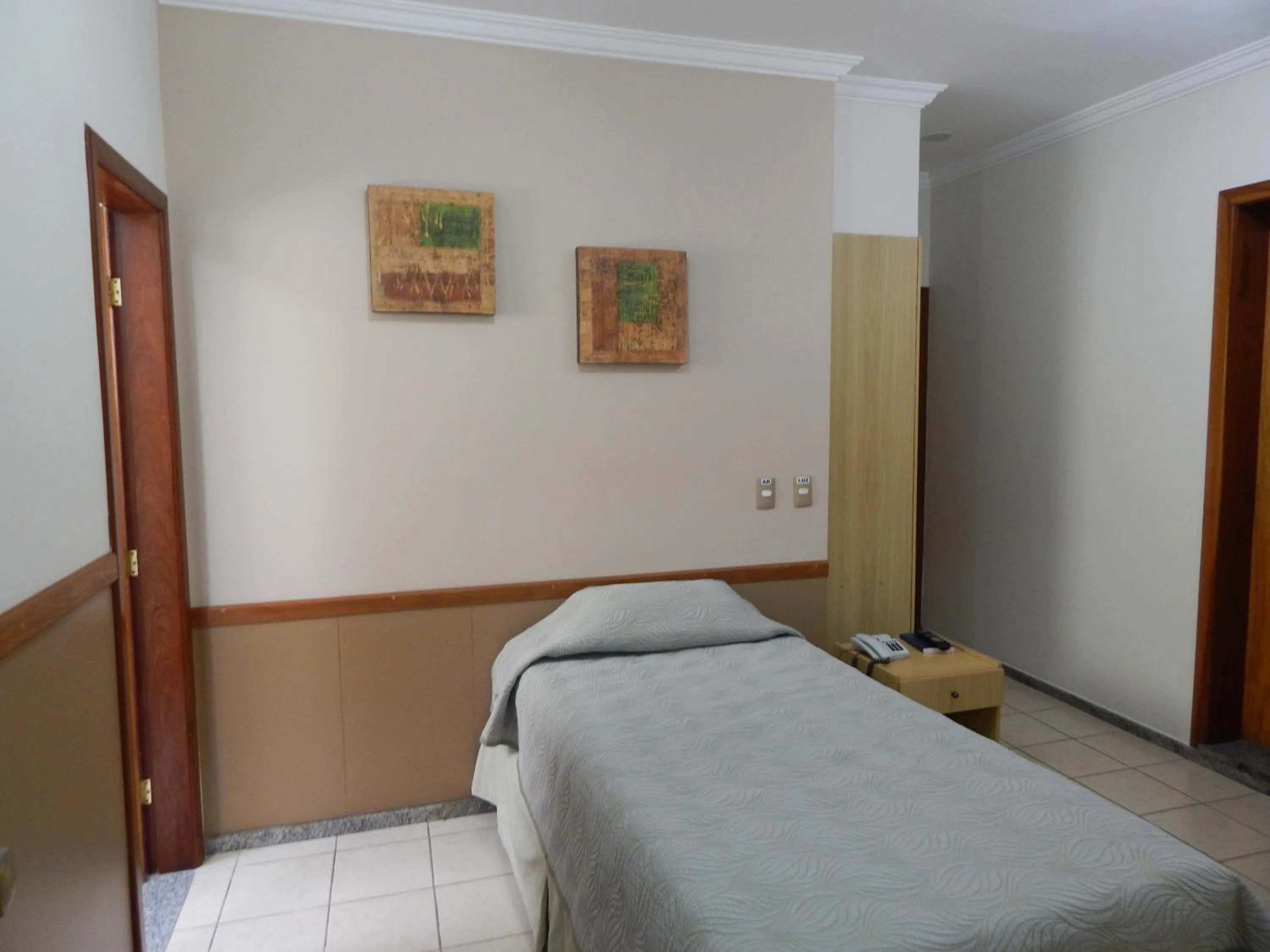 Single Room in Frimas Hotel