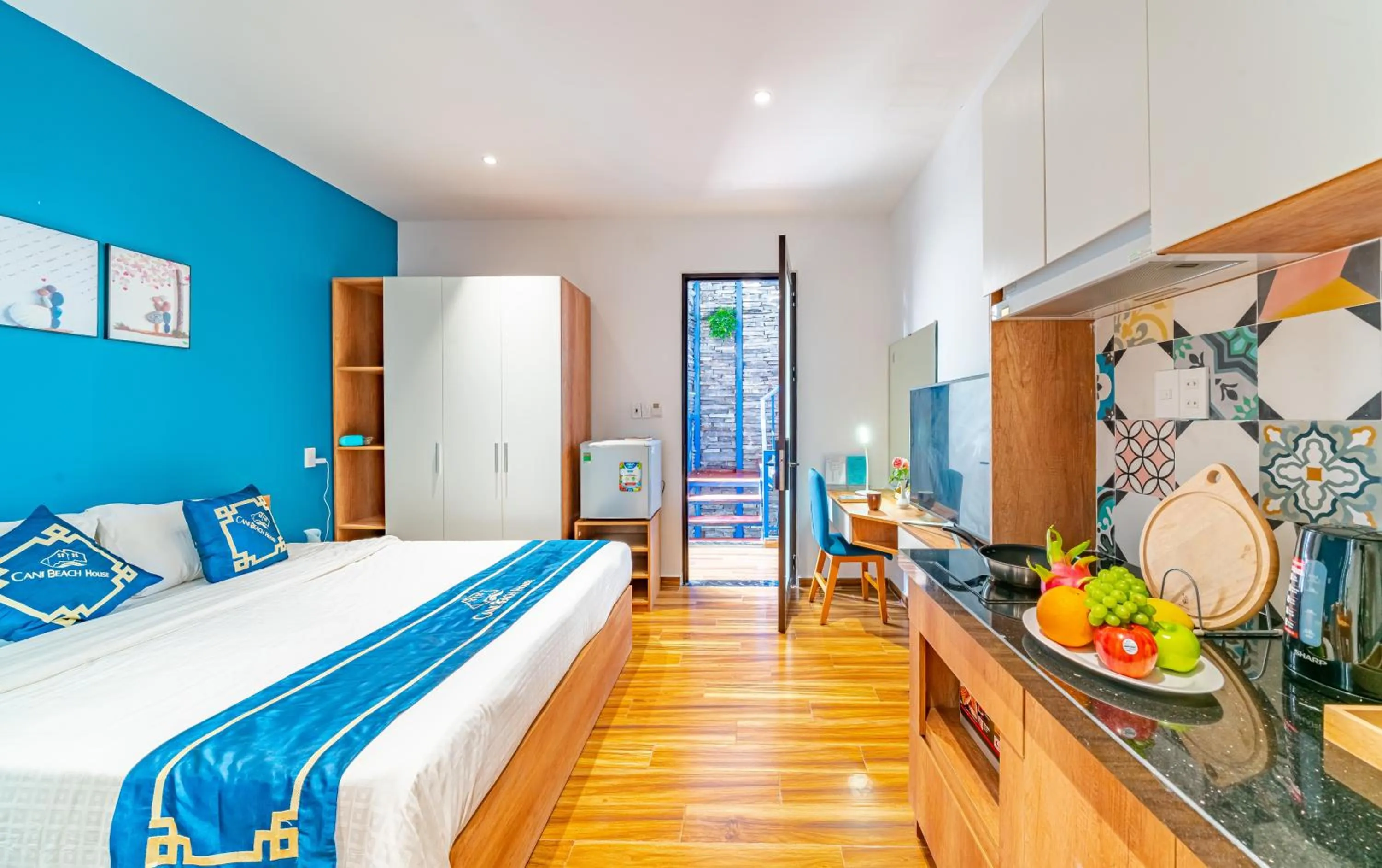 Deluxe Apartment in Cani Beach House