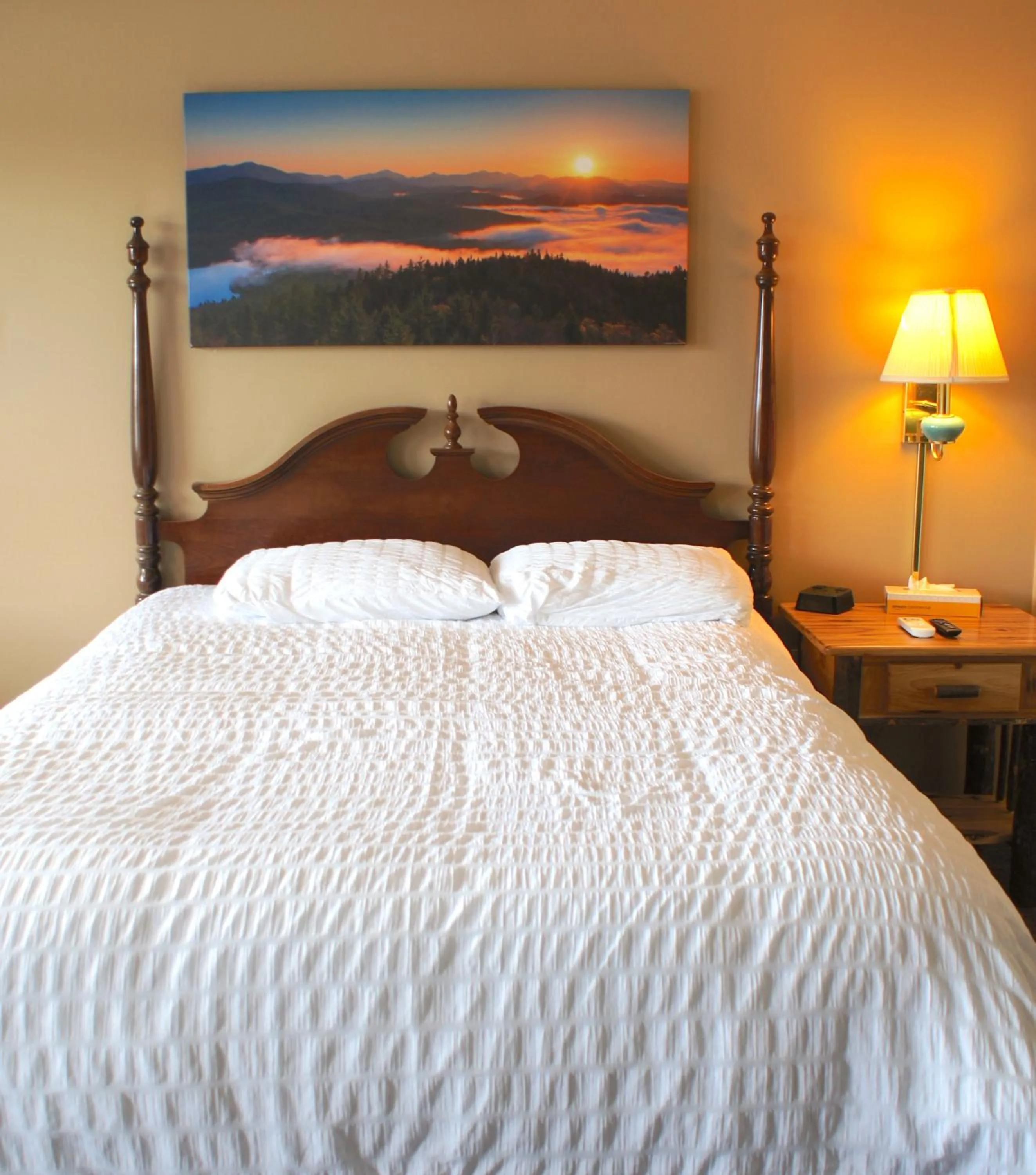 Queen Room with Partial Lake View in Sara Placid Inn & Suites