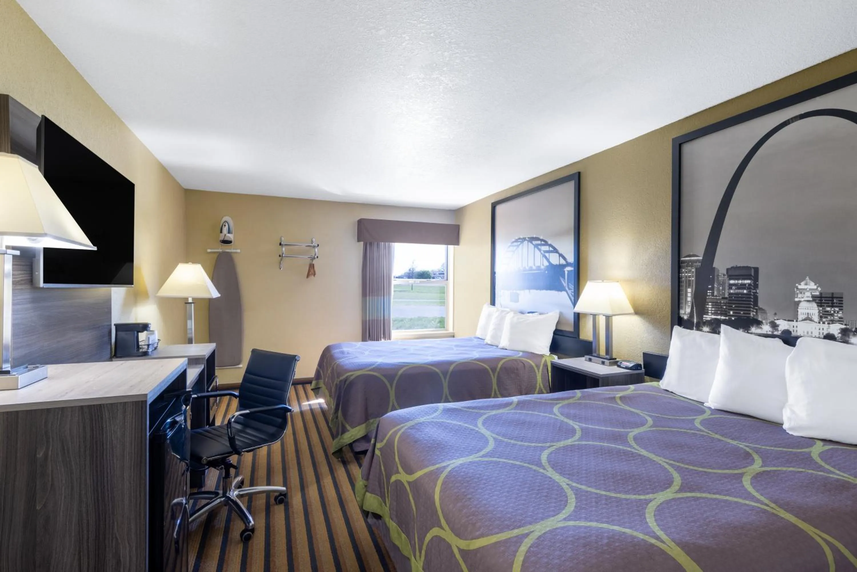 Queen Room with Two Queen Beds - Non-Smoking in Super 8 by Wyndham Nixa/Springfield Area
