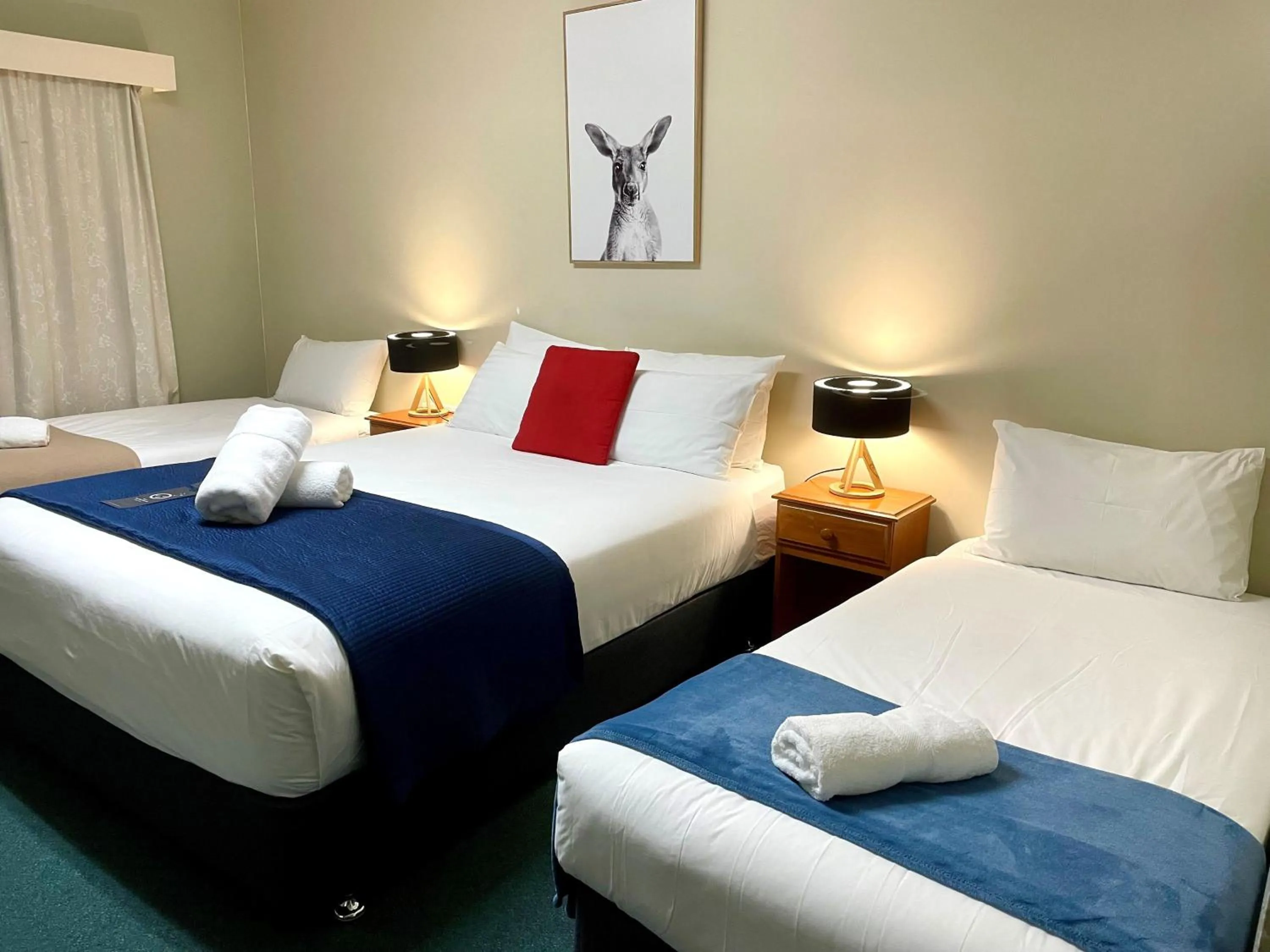 Family Room in City Heart Motel Warrnambool