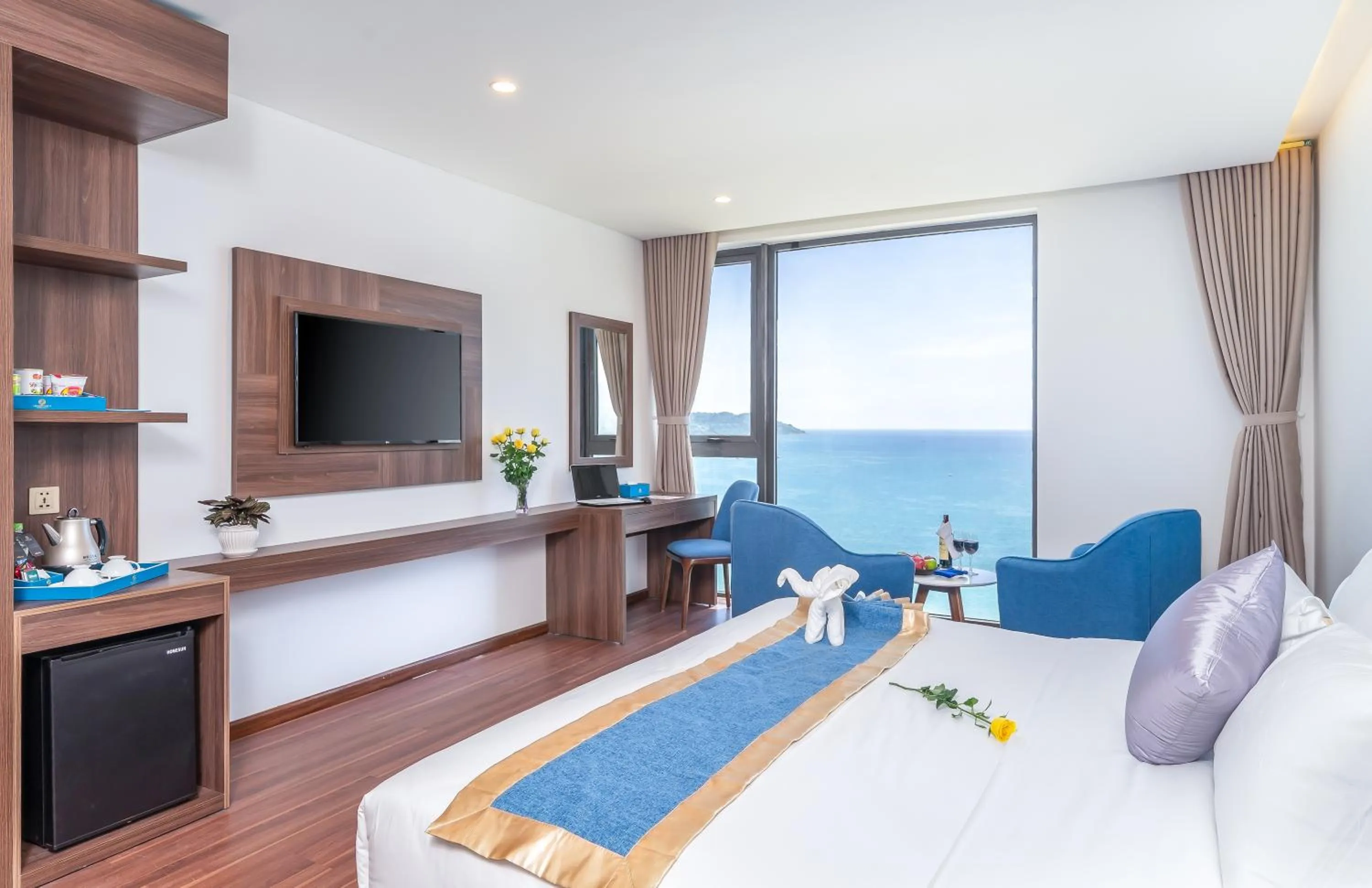 Premium Deluxe Double Room with Sea View in Grand Gold Hotel
