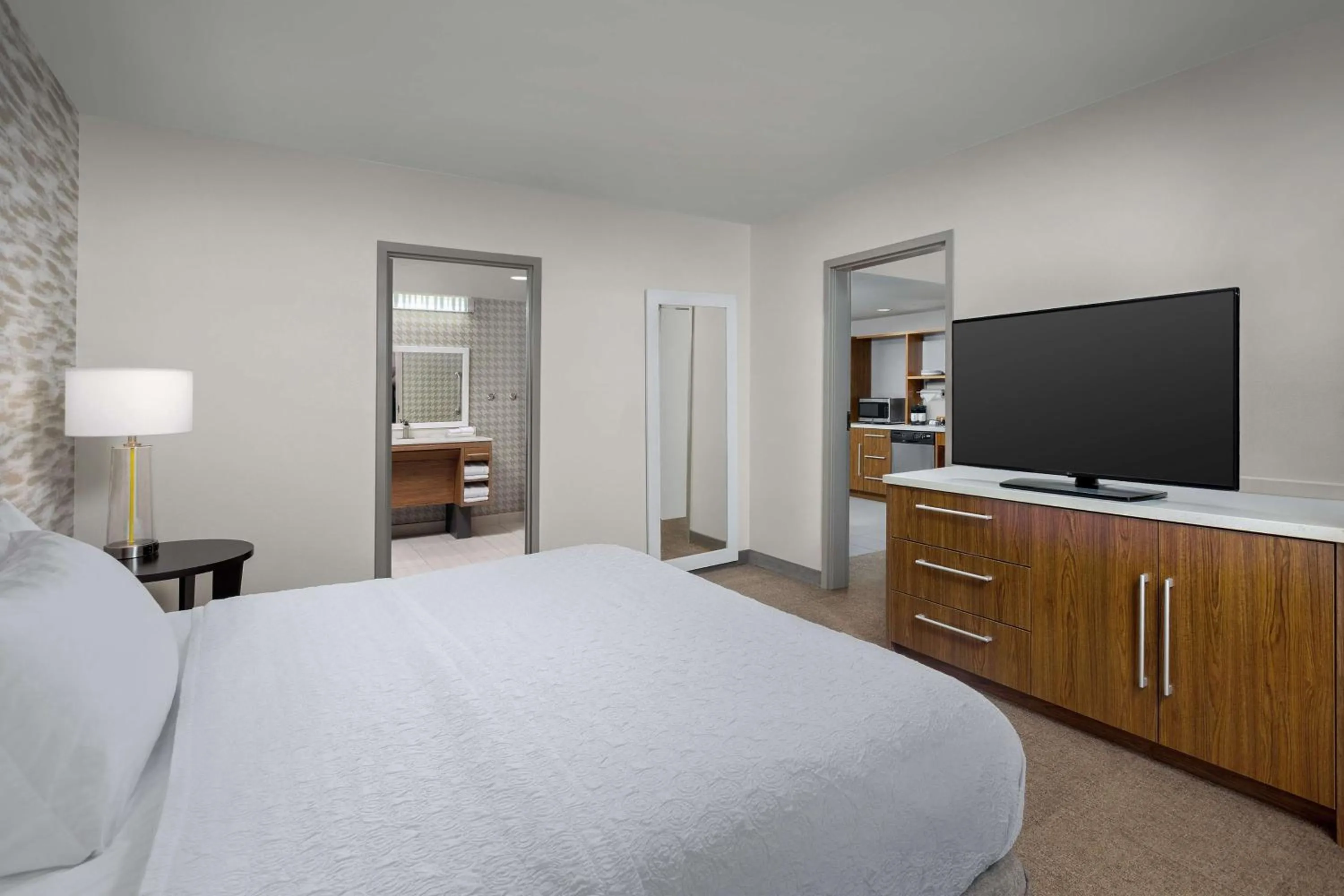 King Suite - Mobility and Hearing Access/Non-Smoking in Home2 Suites by Hilton Jacksonville, NC