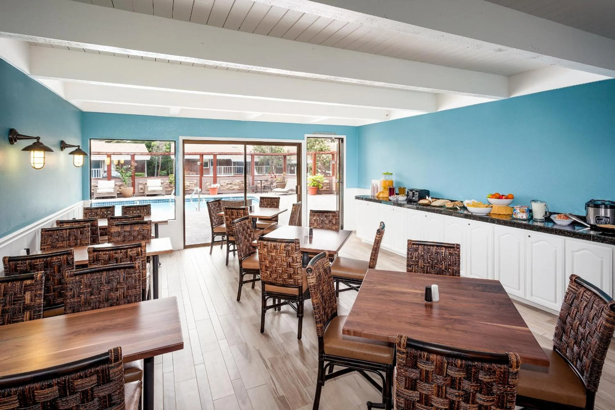 Standard Room with Two Double Beds in Lighthouse Lodge & Cottages