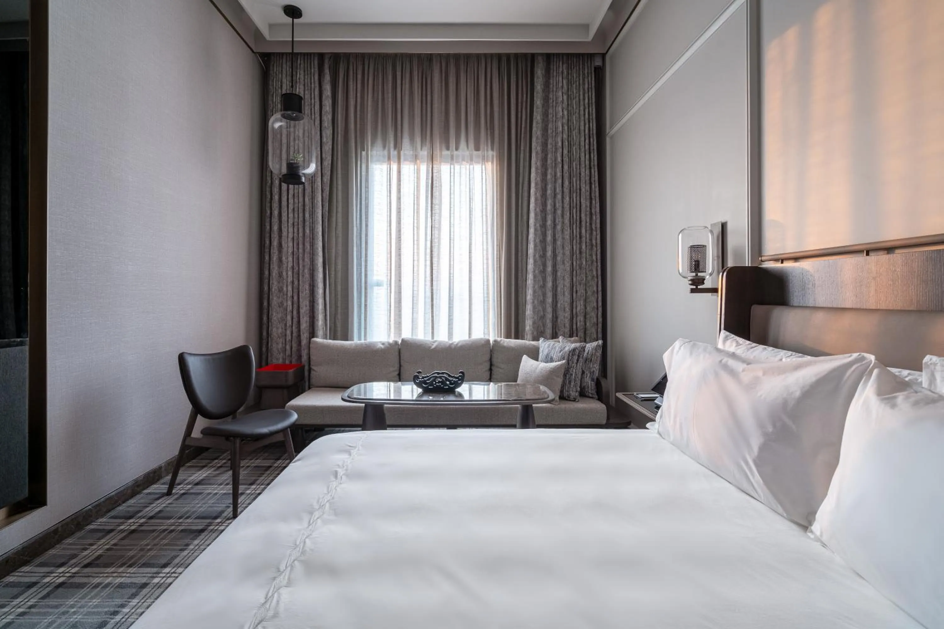 Club High Rise Room with Complementary - Lounge Access (High Tea & Happy Hours) and 4 pieces Laundry per Day in The Residency Towers