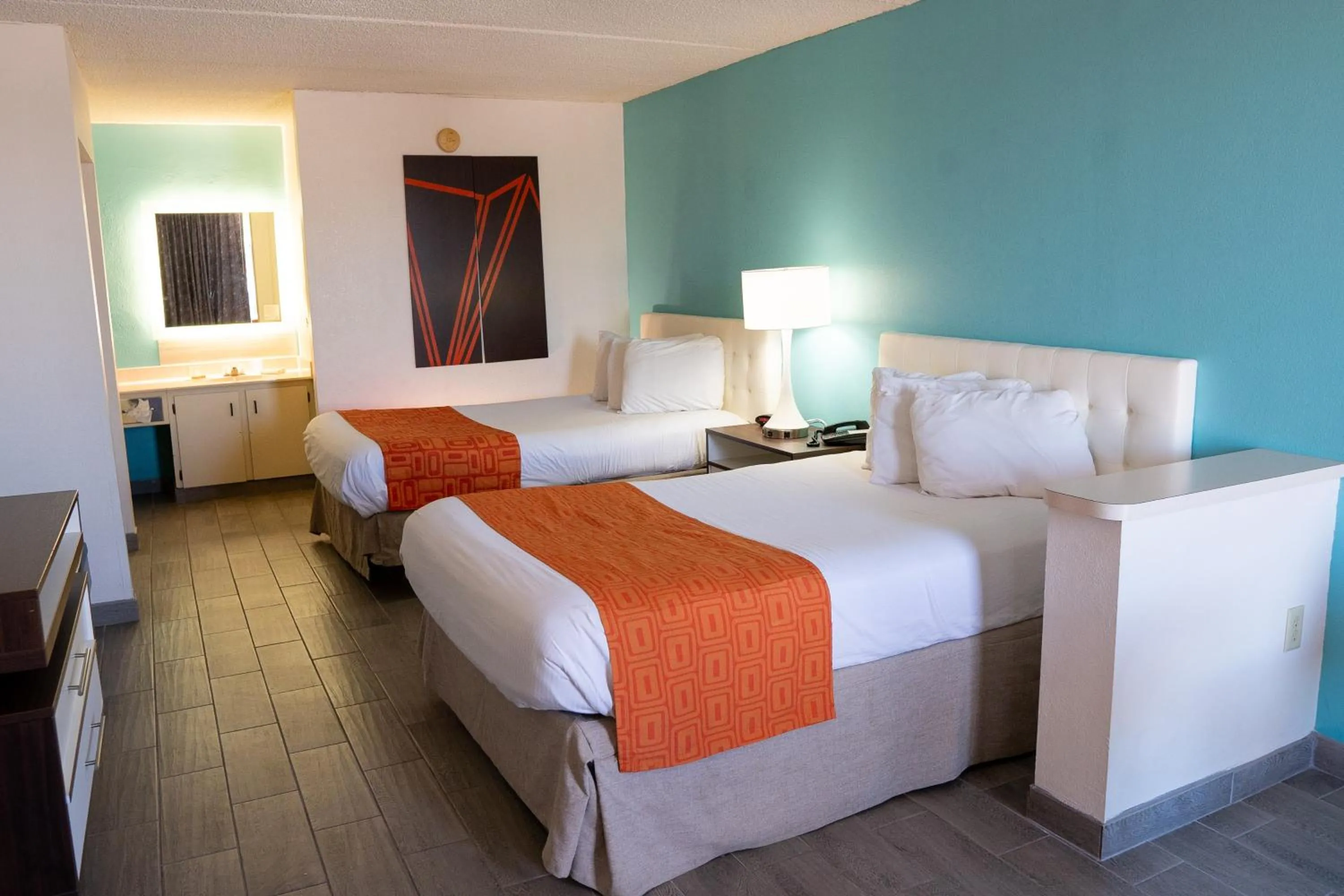 Double Room with Two Double Beds - Non-Smoking in Howard Johnson by Wyndham Clearwater - Dunedin