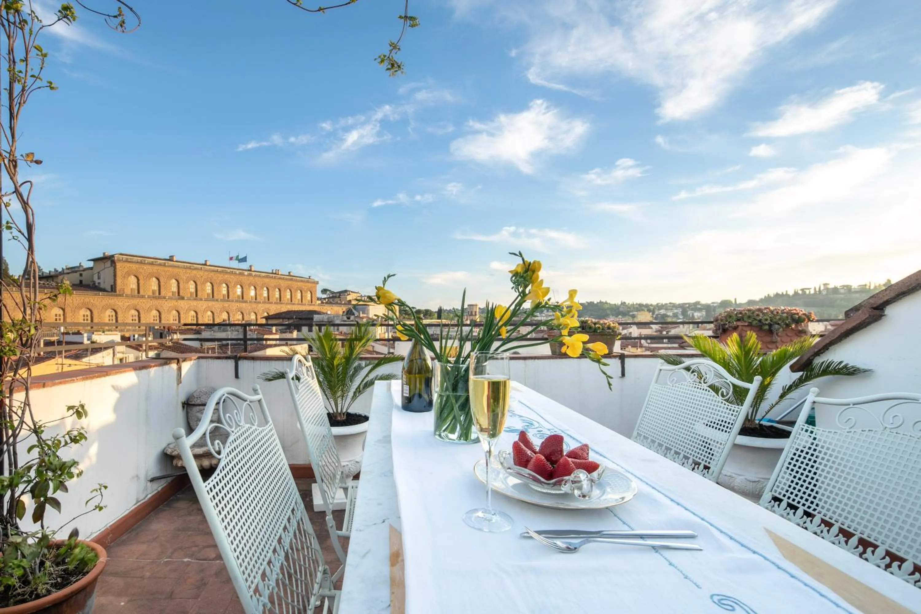 Pitti Luxury Terrace by Mmega