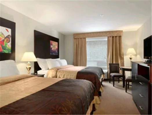 Queen Room with Two Queen Beds - Non-Smoking in Super 8 by Wyndham Innisfail