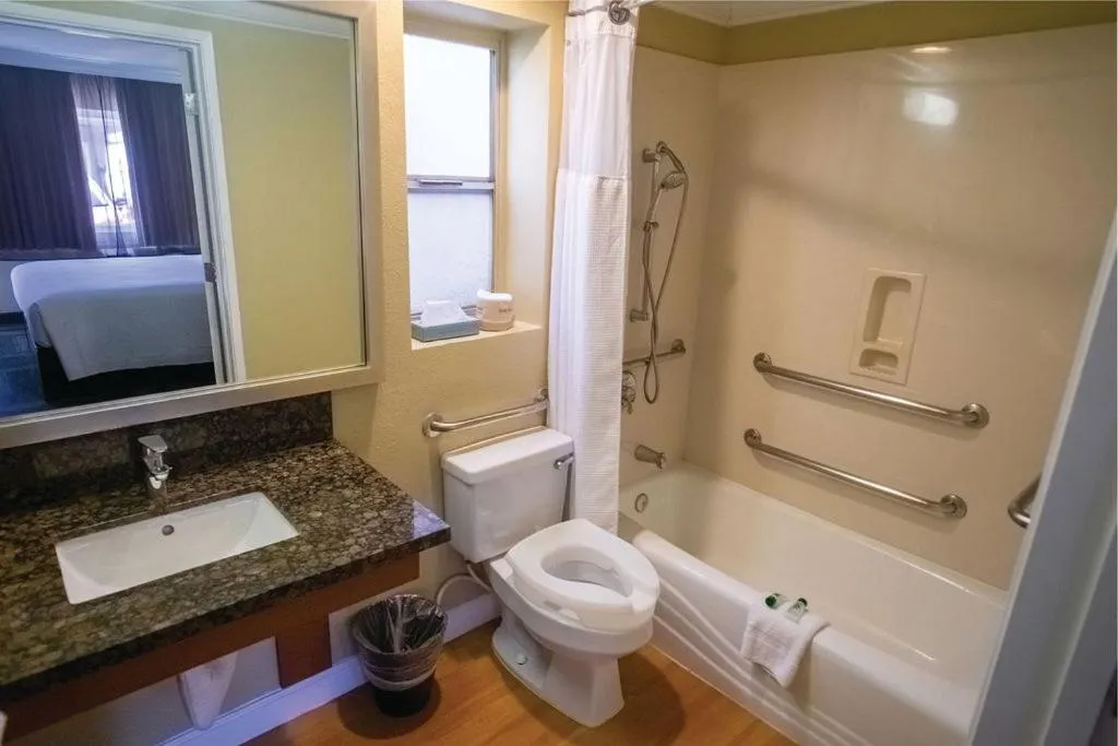 King Room - Disability Access in Inn at San Luis Obispo