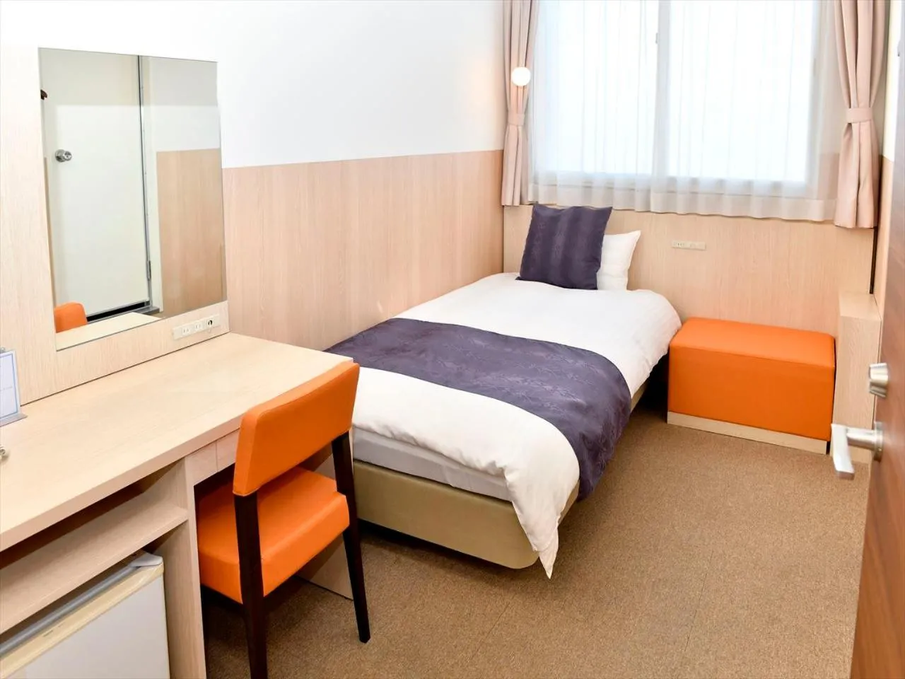 Single Room in New Commander Hotel Osaka Neyagawa