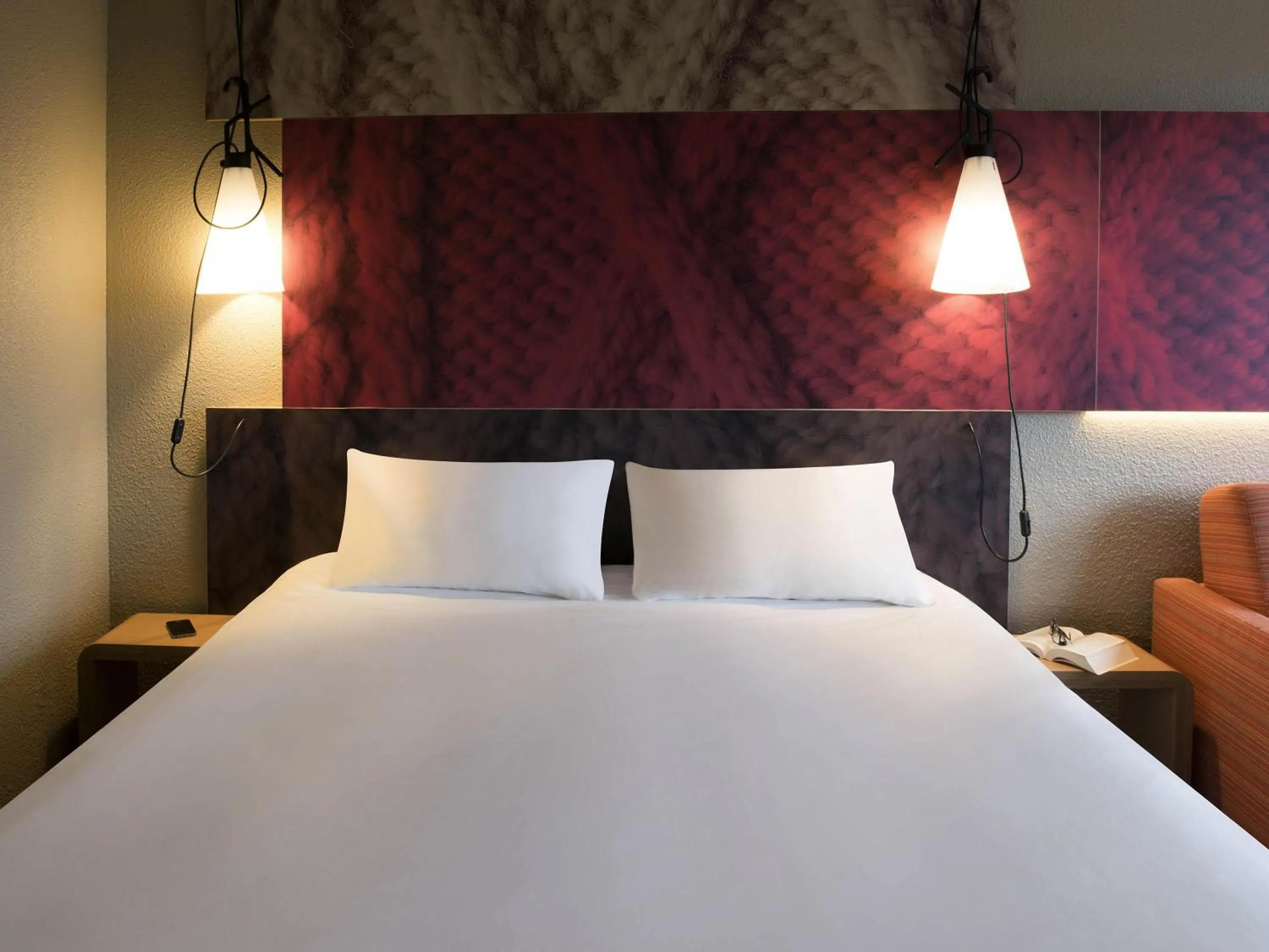 Standard Double Room with Sofa in ibis Valence Sud