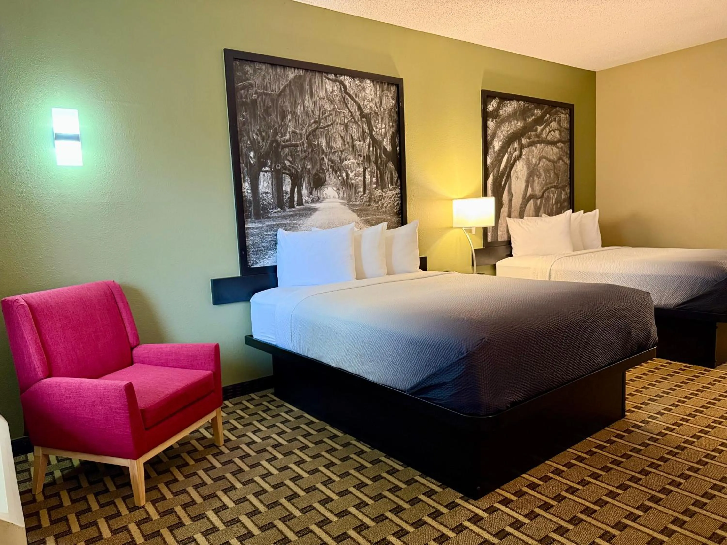 Queen Room with Two Queen Beds - Non-Smoking in Super 8 by Wyndham Ft. Oglethorpe GA/Chatt TN Area