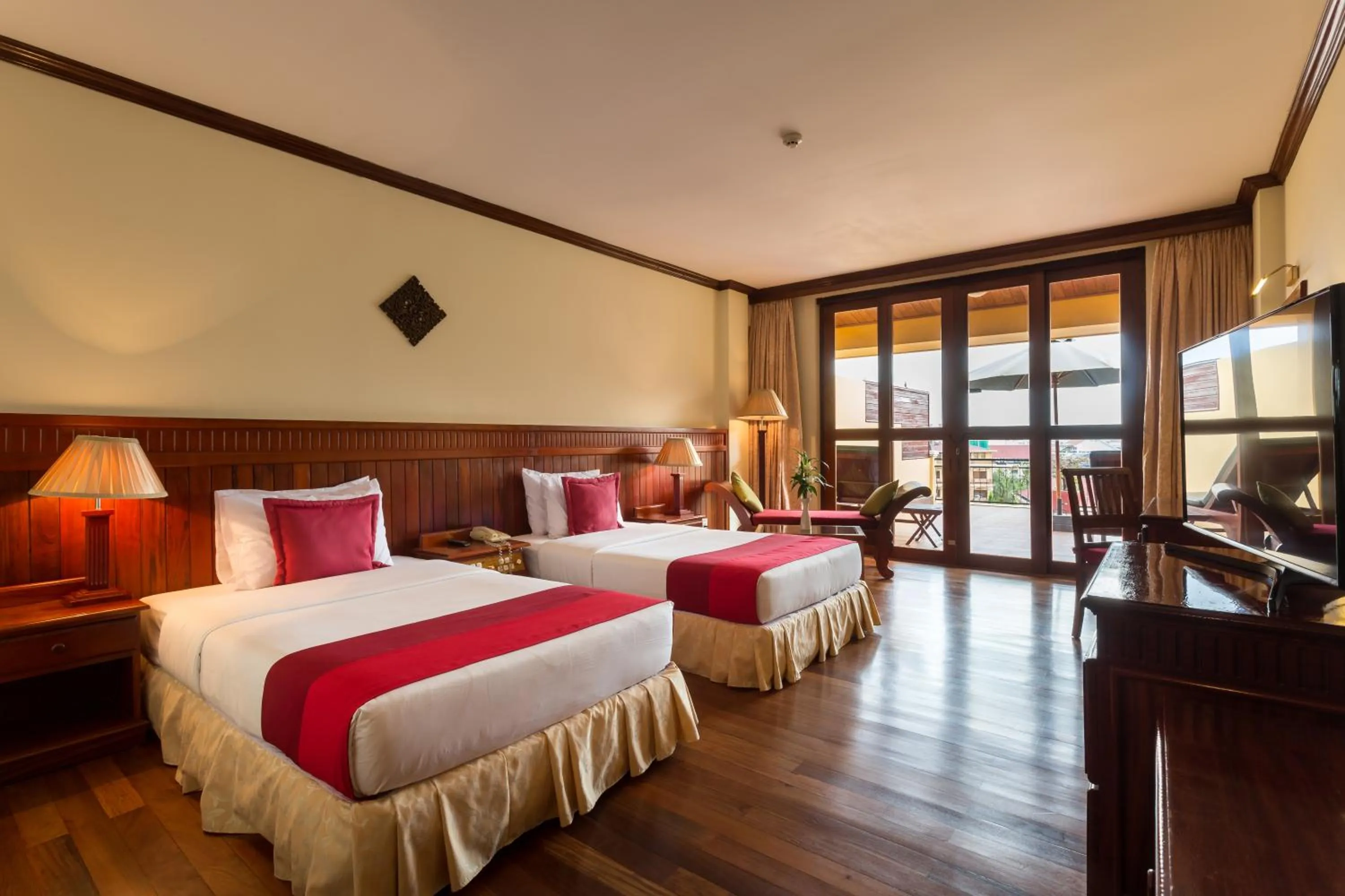  Club Classic Room with Private Balcony in Angkor Paradise Hotel