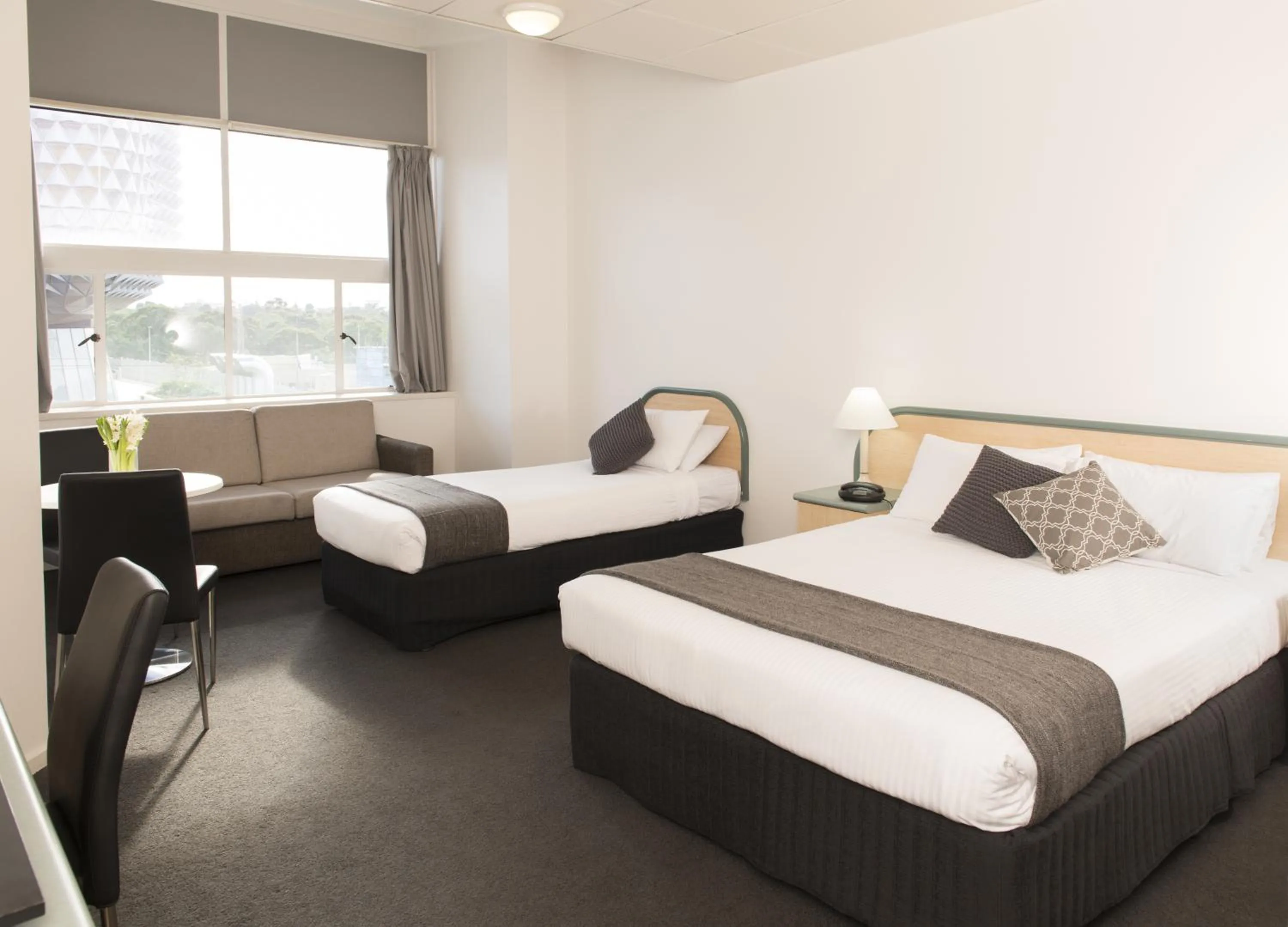 Standard Twin Room in Adelaide Riviera Hotel