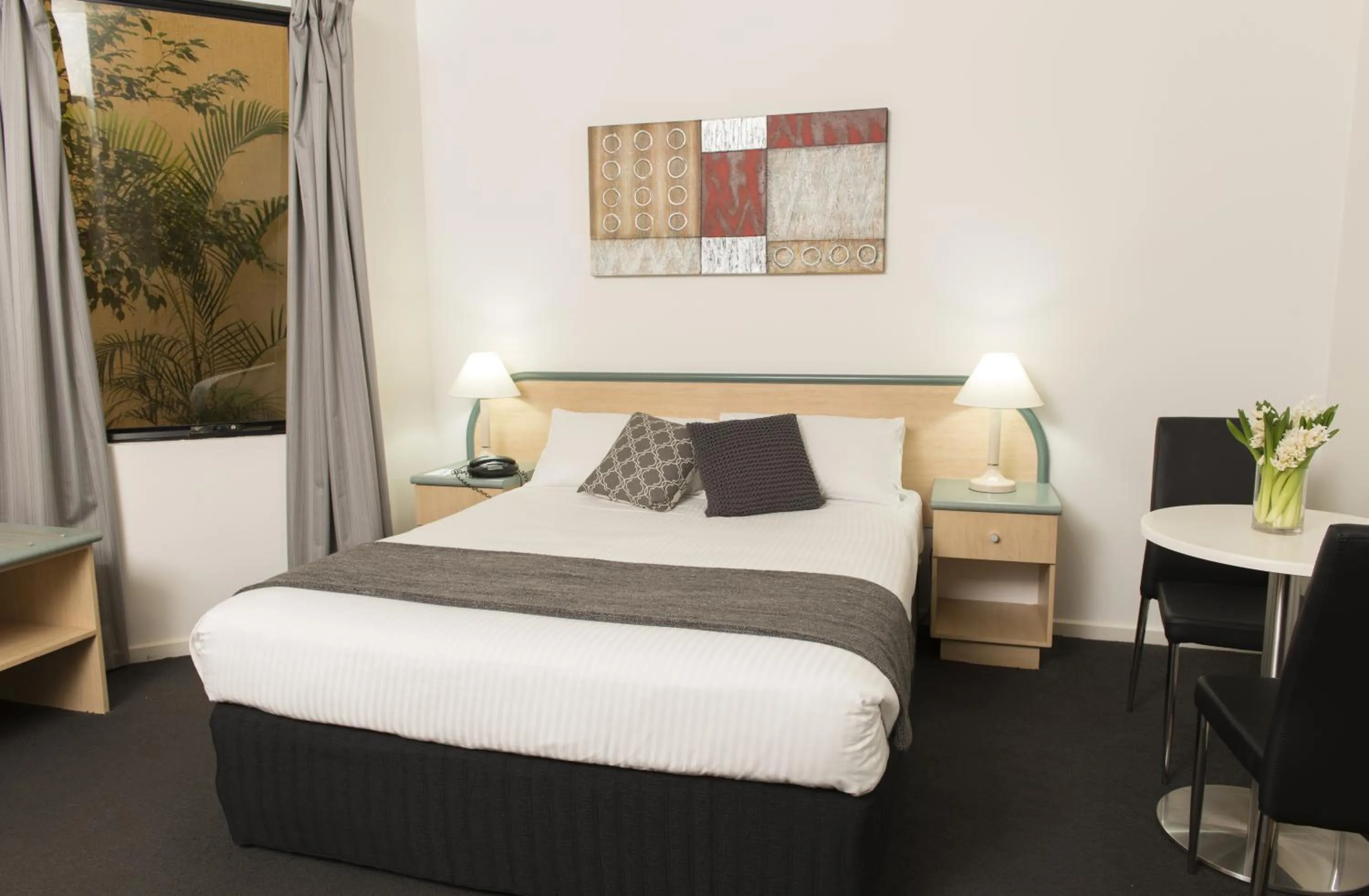 Standard Queen Room in Adelaide Riviera Hotel