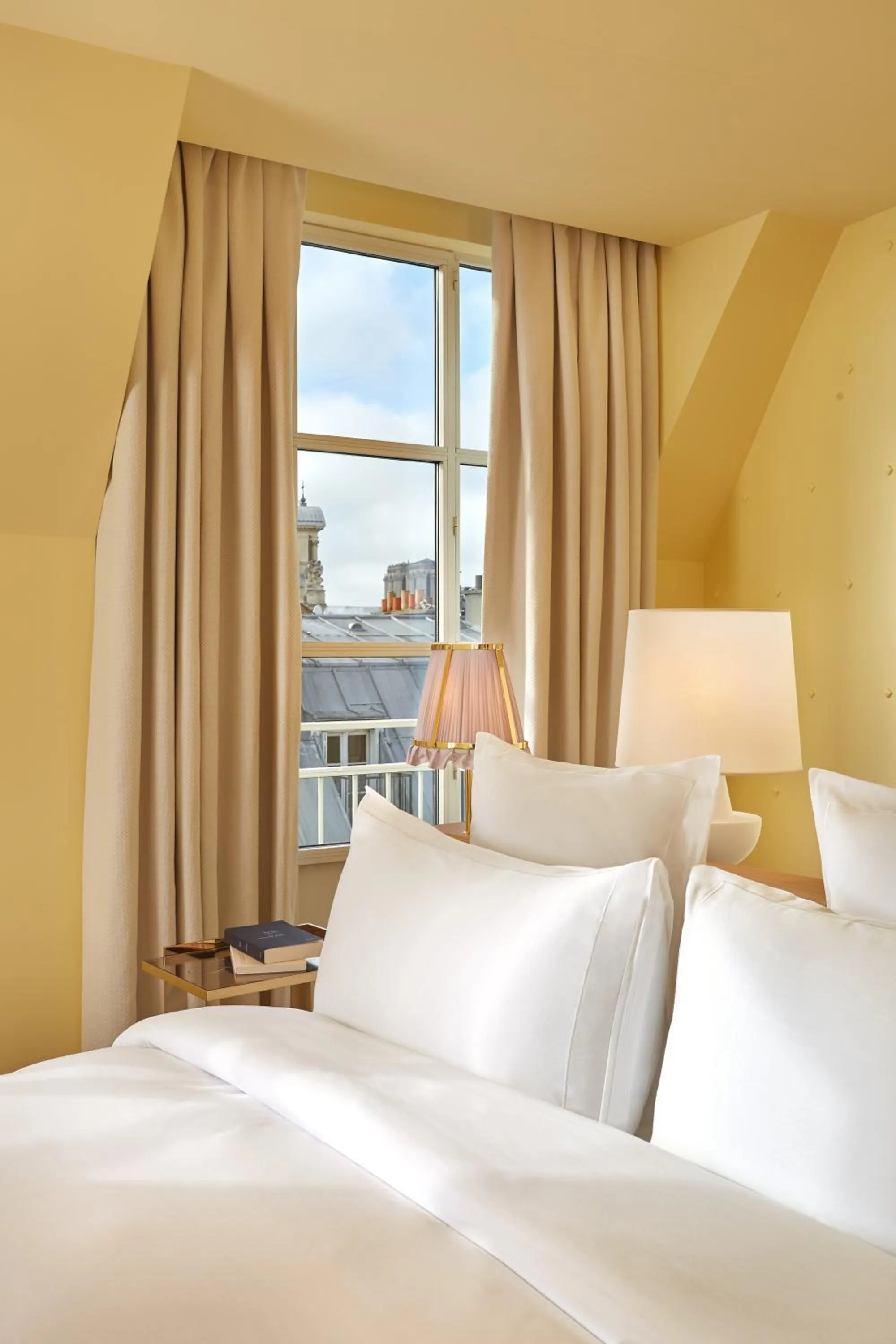 Superior Double Room in 9Confidentiel