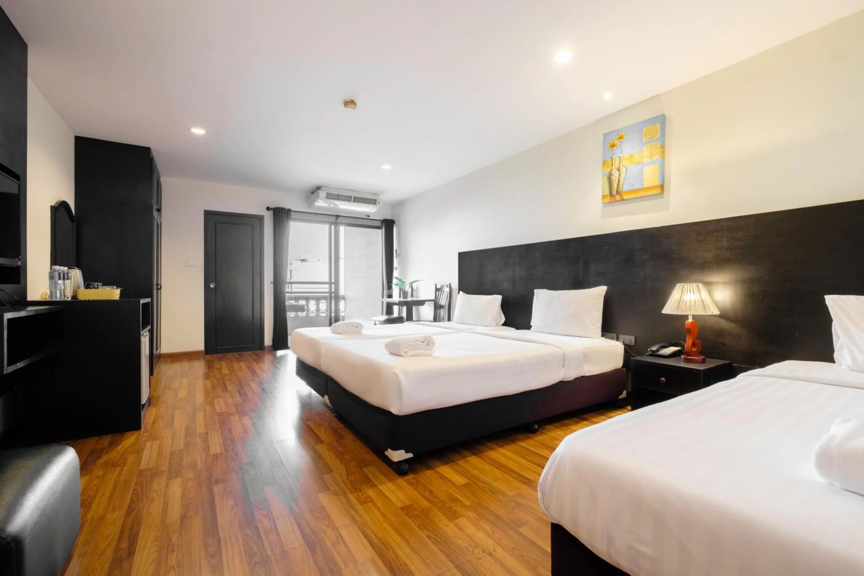 Superior Triple Room in Boss Mansion