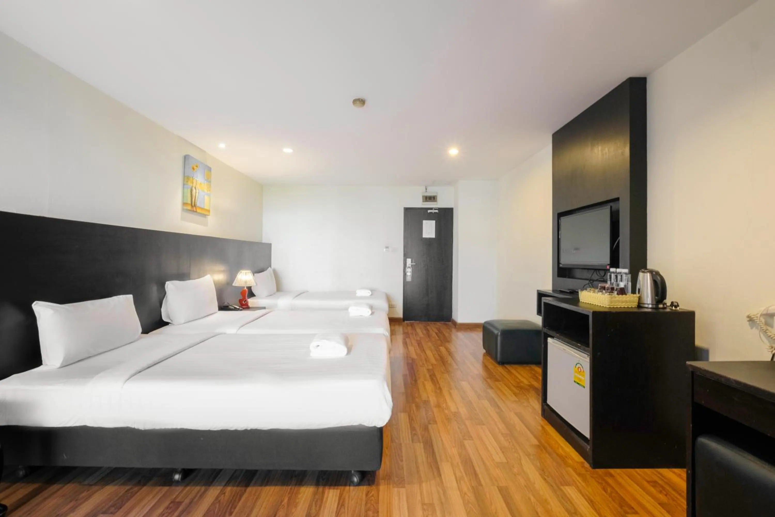 Superior Triple Room in Boss Mansion