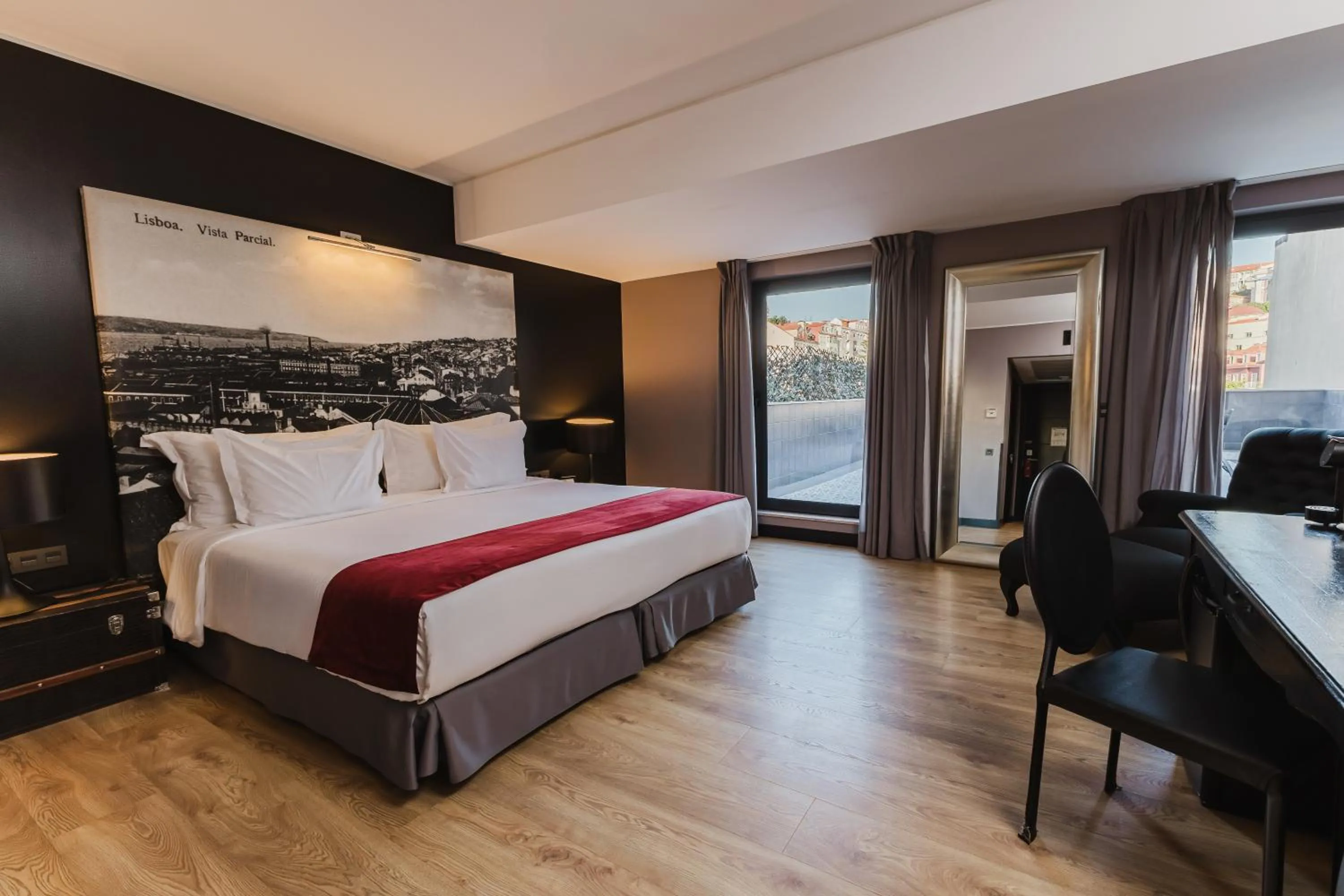 Deluxe Room with Terrace in 138 Liberdade Hotel