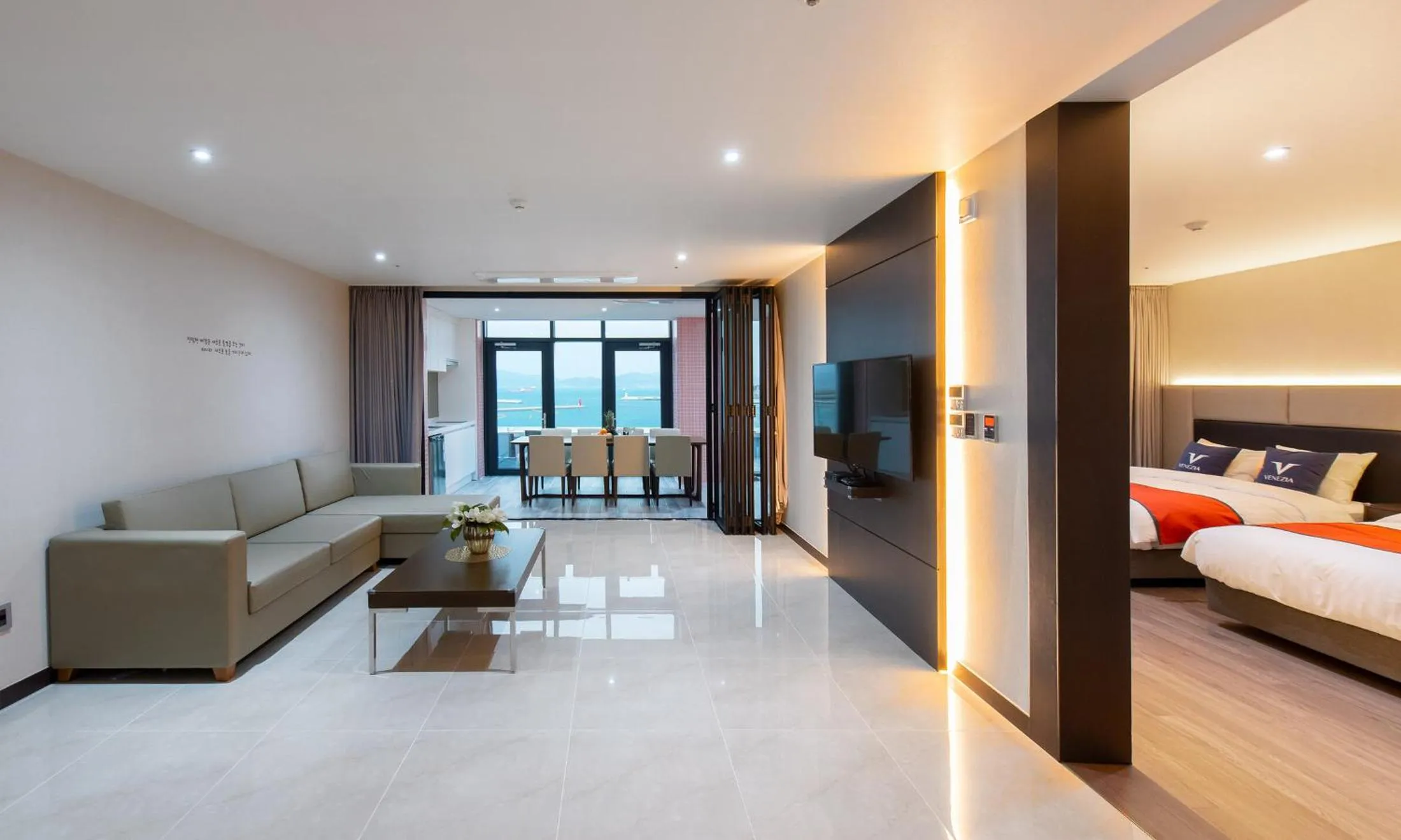 Premier Pool Suite in Venezia Hotel and Suite